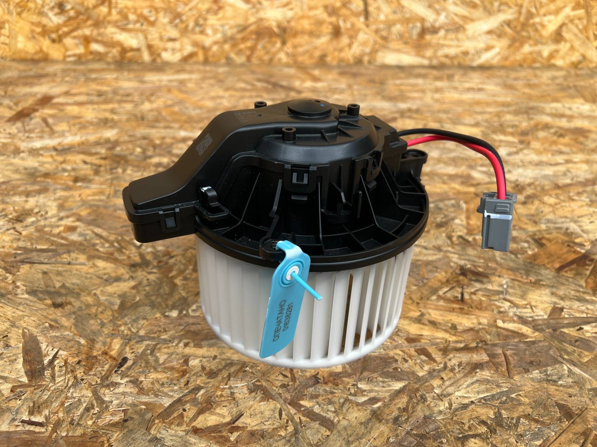 Моторчик печки Chevrolet TrailBlazer 3 2024 OEM 42737329