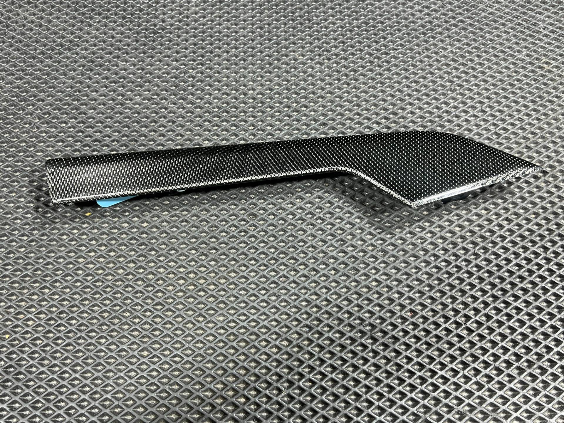 Накладка двери задней левой Audi RS4 B9 рестайлинг 2021 OEM 8W0867419G, 8W0867419G7V7