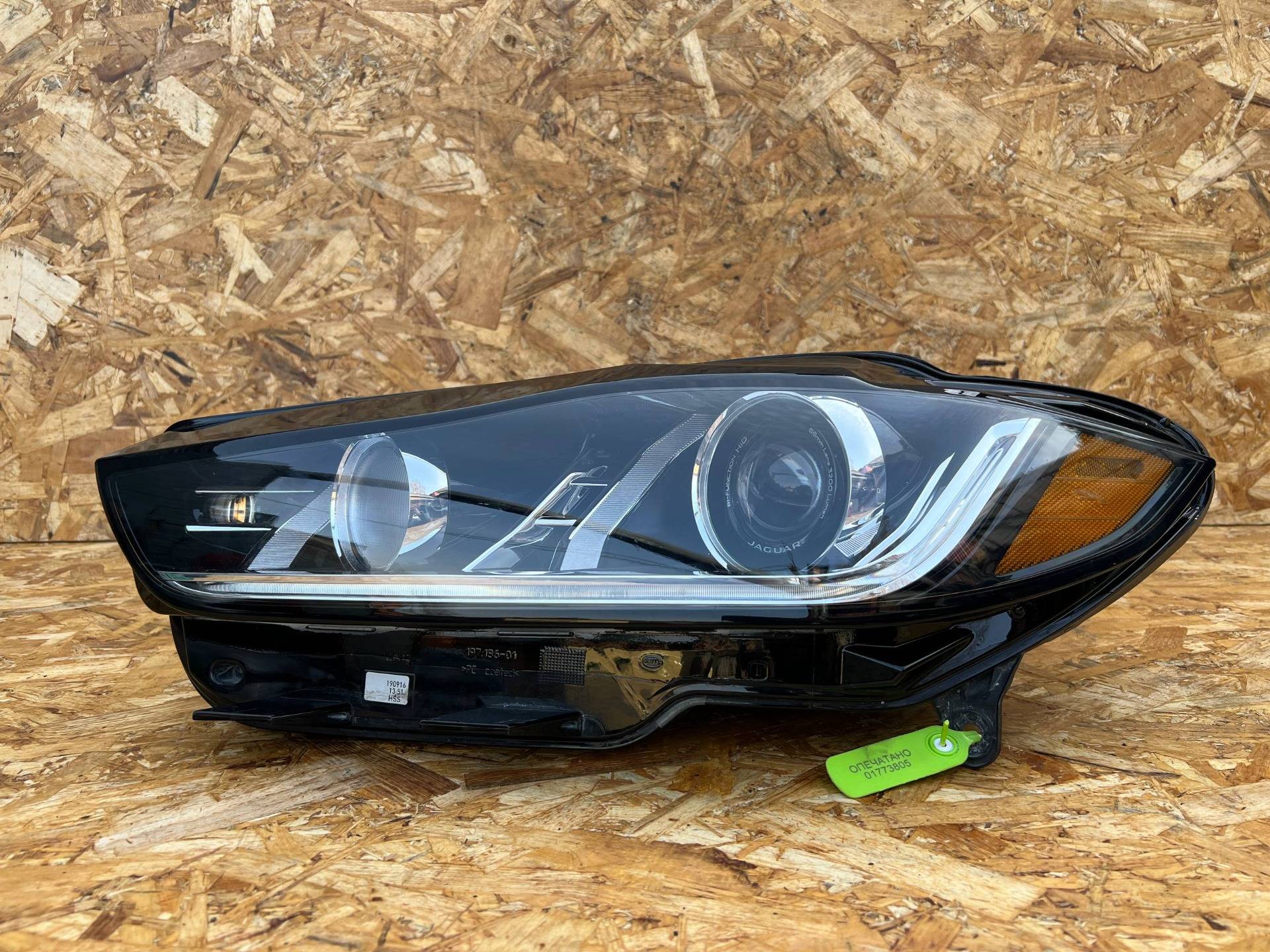 Фара левая Jaguar XE X760 2016 OEM GX73-13W030-CD, K9W3-13W030-ABA, GX73-13W030-EG, GX73-13W030-EF, GX73-13W030-AE, T4N22764, T4N22765, T4N22767, T4N22766