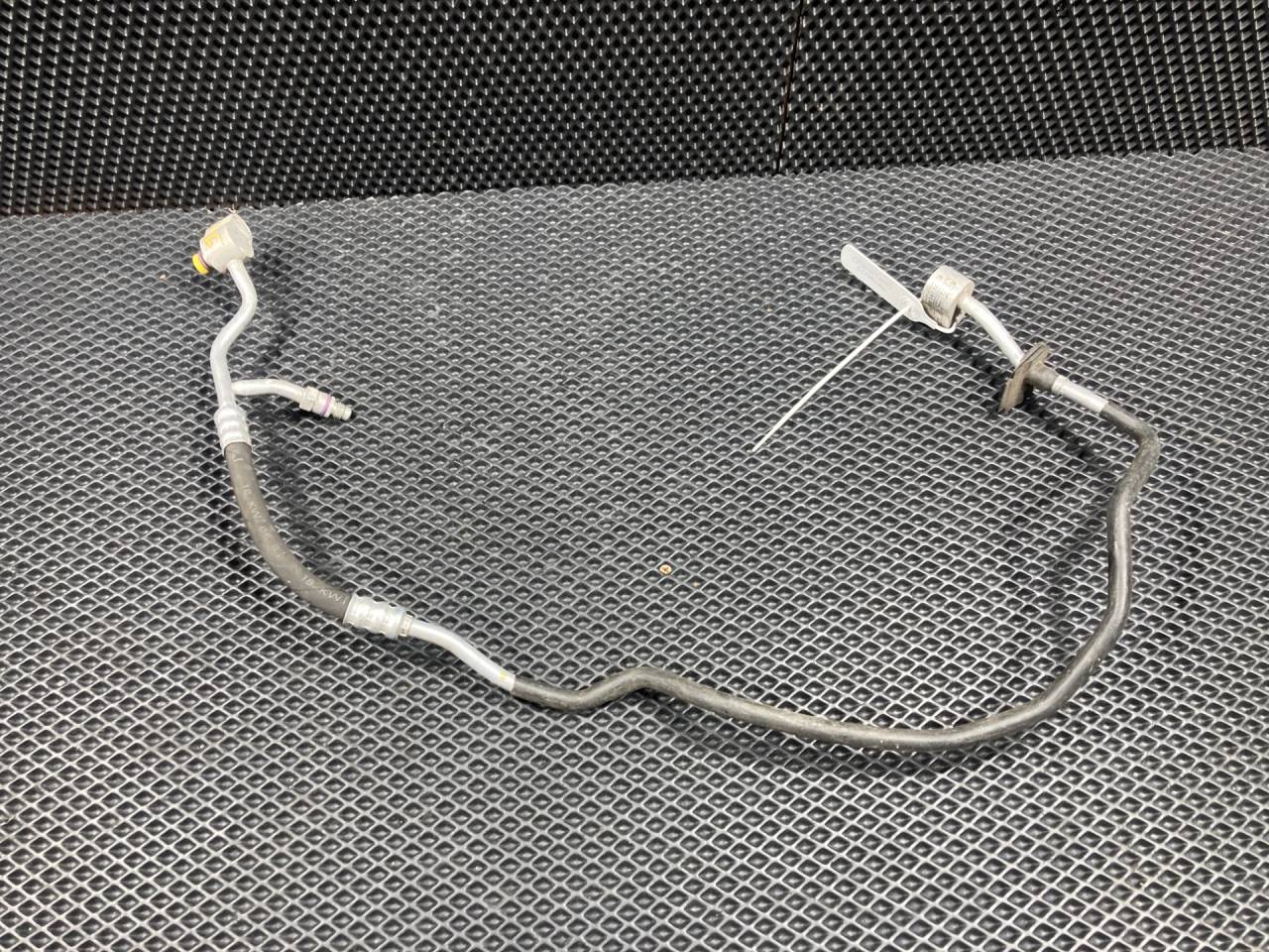 трубка кондиционера Porsche Cayenne 955 2006, 4.5 л., M 48.00, бензин, АКПП, внедорожник 5 дв., 7L0820741M - фото №1