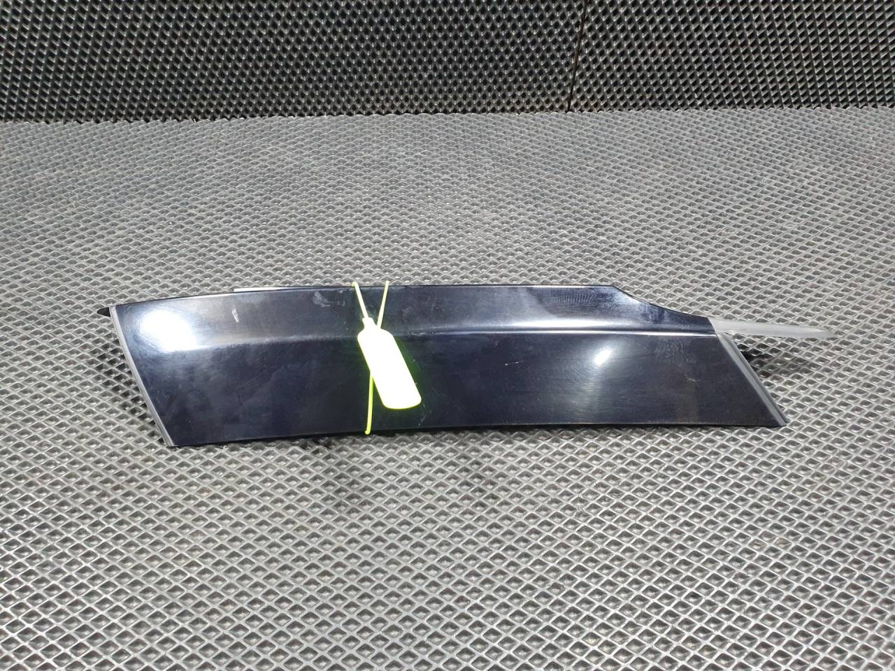 молдинг (накладка кузовная) Land Rover Discovery 5 поколение L462 2020, 3.0 л., 306PS, бензин, АКПП, внедорожник 5 дв., HY3229148AD, LR107261, LR148885, LR083049, LR115145 - фото №1