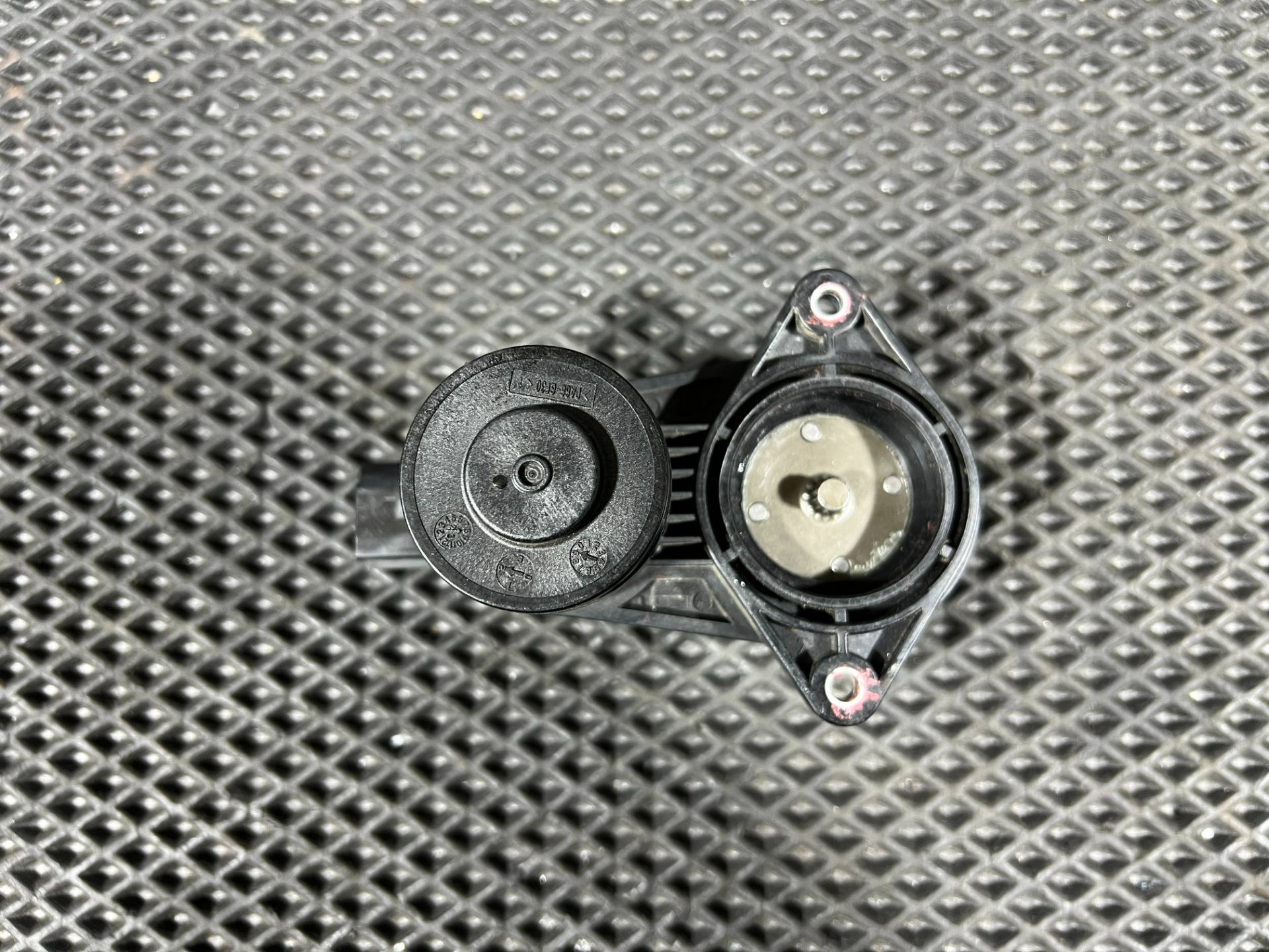 Моторчик ручника (стояночного тормоза) Hyundai Tucson 4 поколение (NX4) 2024 OEM N958237700