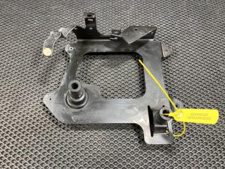 крепление интеркулера Jaguar F-Pace 1 поколение X761 2017, 2.0 л., 204PT, бензин, АКПП, внедорожник 5 дв., GX736K767AD, LR082394, T2H26081