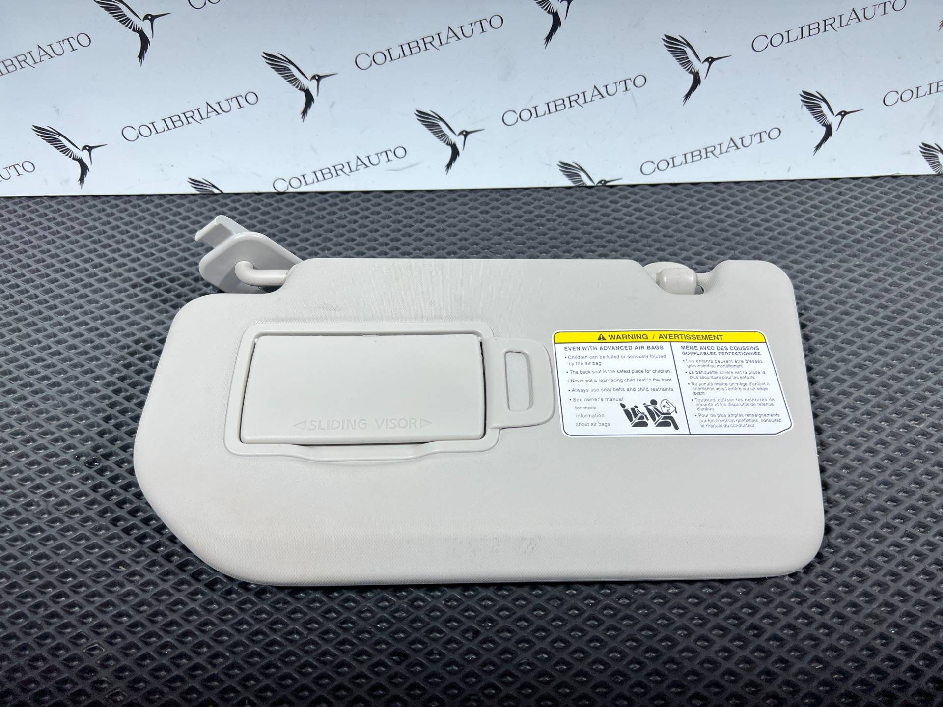 Козырек солнцезащитный Nissan Rogue T33 2022 OEM 964016RA4A, 964016RA0A, 964016RA3A