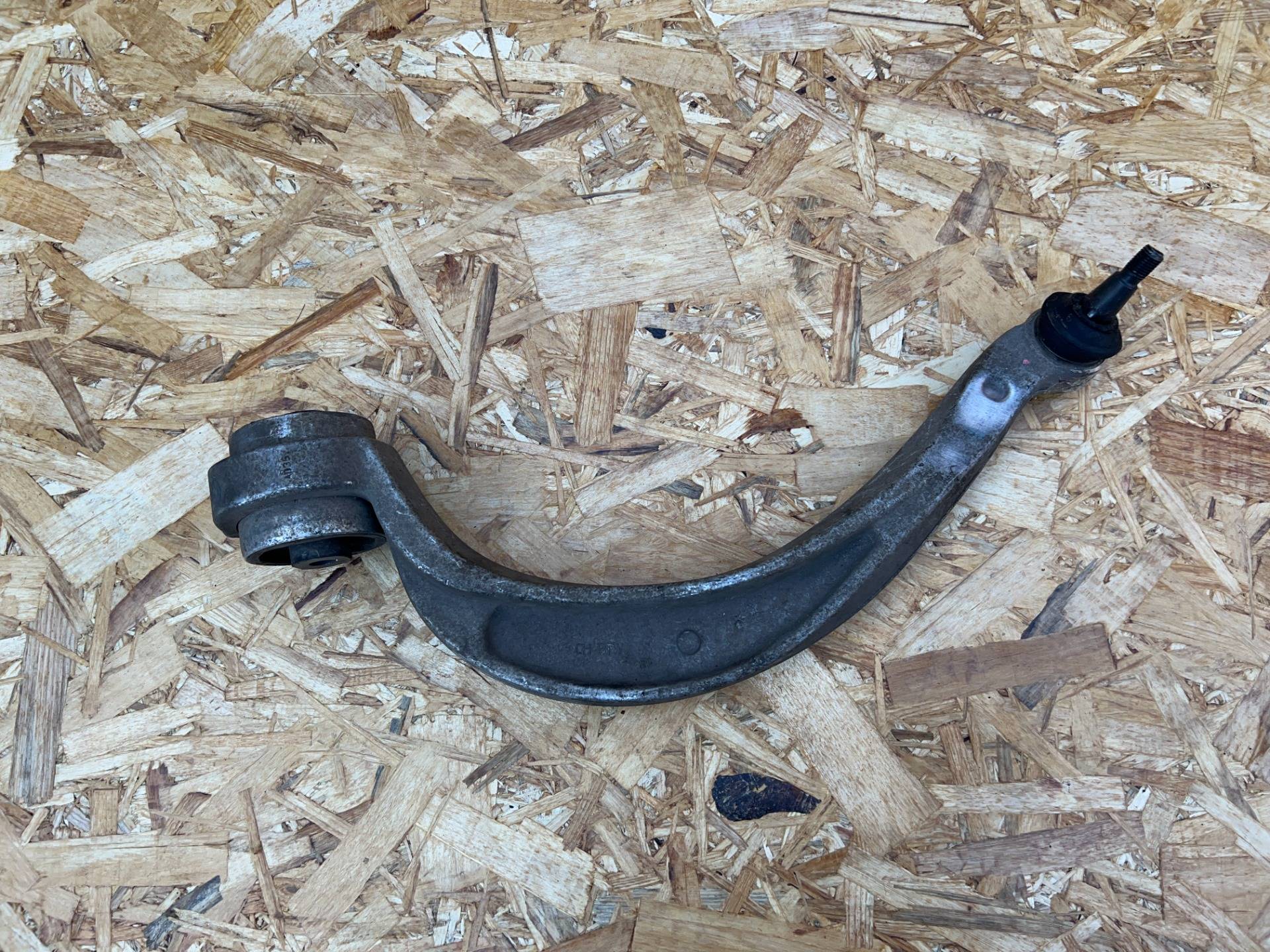 Рычаг передний правый Audi A4 B8/8K 2012 OEM 8K0407696E