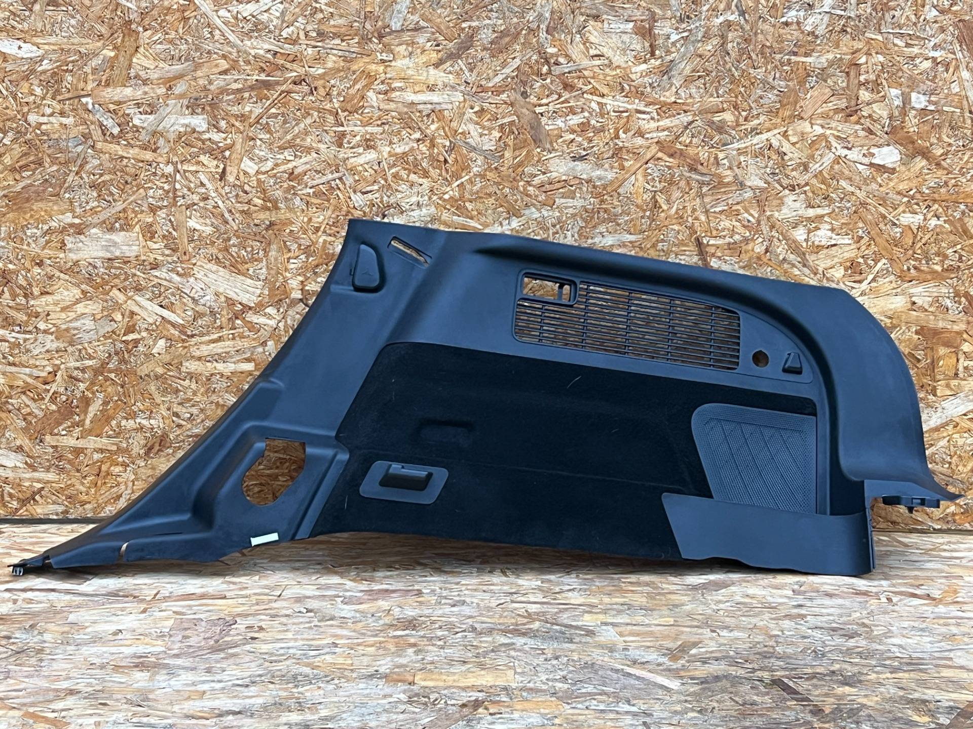 Обшивка багажника Ford Mustang Mach-E 2023 OEM LJ8BR31012APW, LJ8BR31048CAW