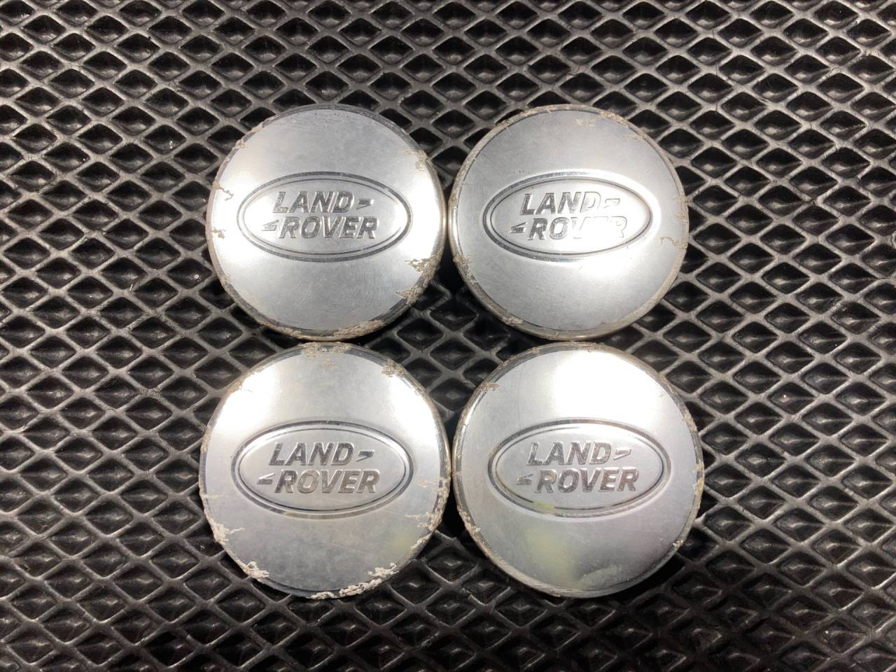 колпачок литого диска Land Rover Range Rover Sport 2 поколение 2015, 3.0 л., 306PS, бензин, AH321A096ABW, CK521A096AA, 8H1M37190AB, BJ321130AB, DK621A096AA - фото №1