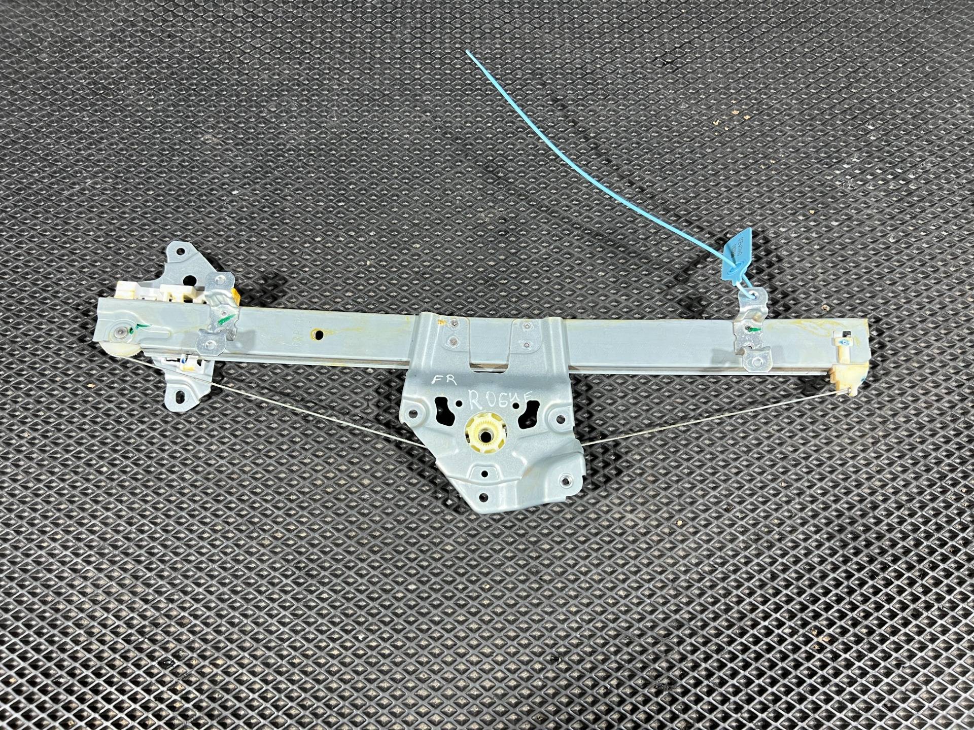 стеклоподъемник передний правый Nissan Rogue T33 2022 OEM 807206RA0A