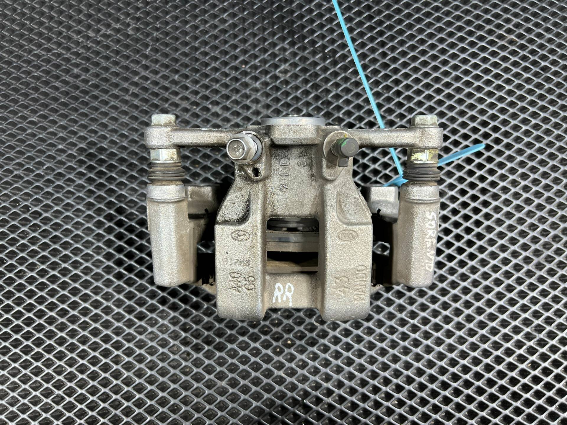 Суппорт задний правый Kia Sorento 4 2023 OEM 58230P2300