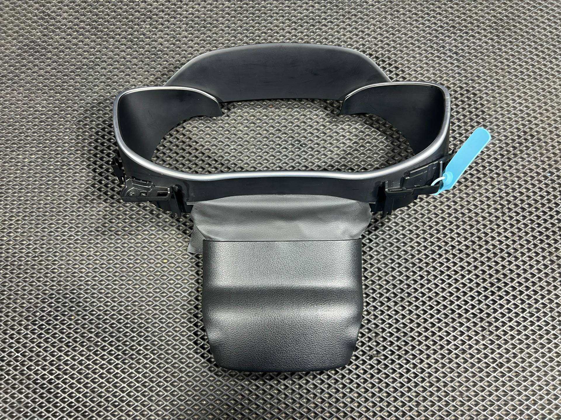 кожух рулевой колонки Genesis G70 2019 OEM 84850-G9000