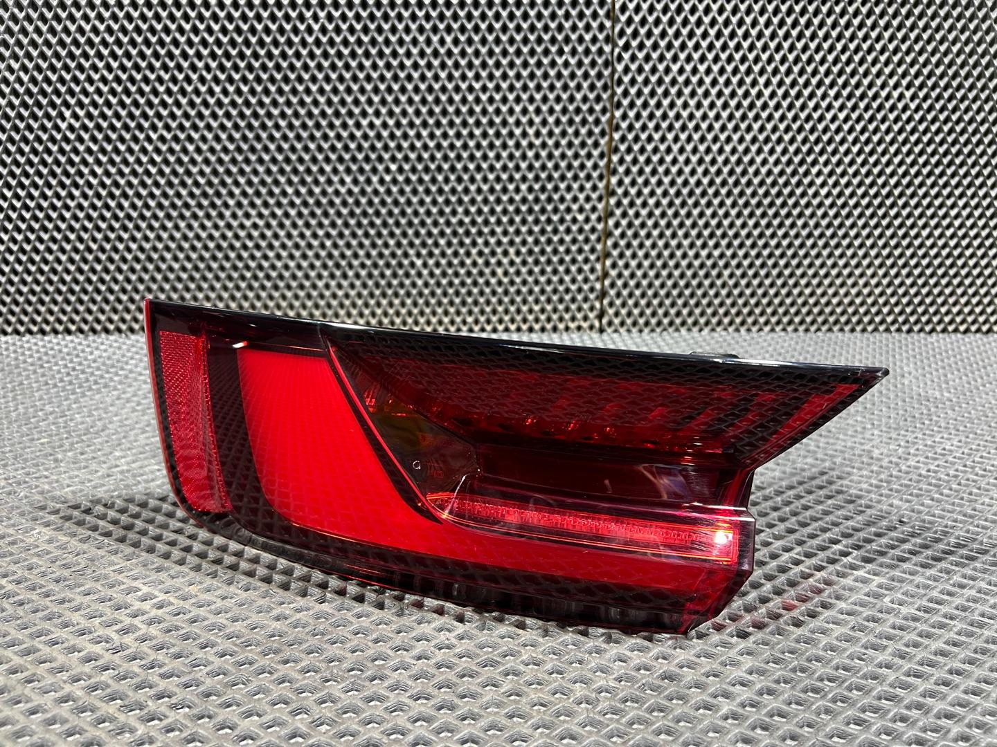 Фонарь задний правый Audi RS5 F5 2018 OEM 8W6945092H