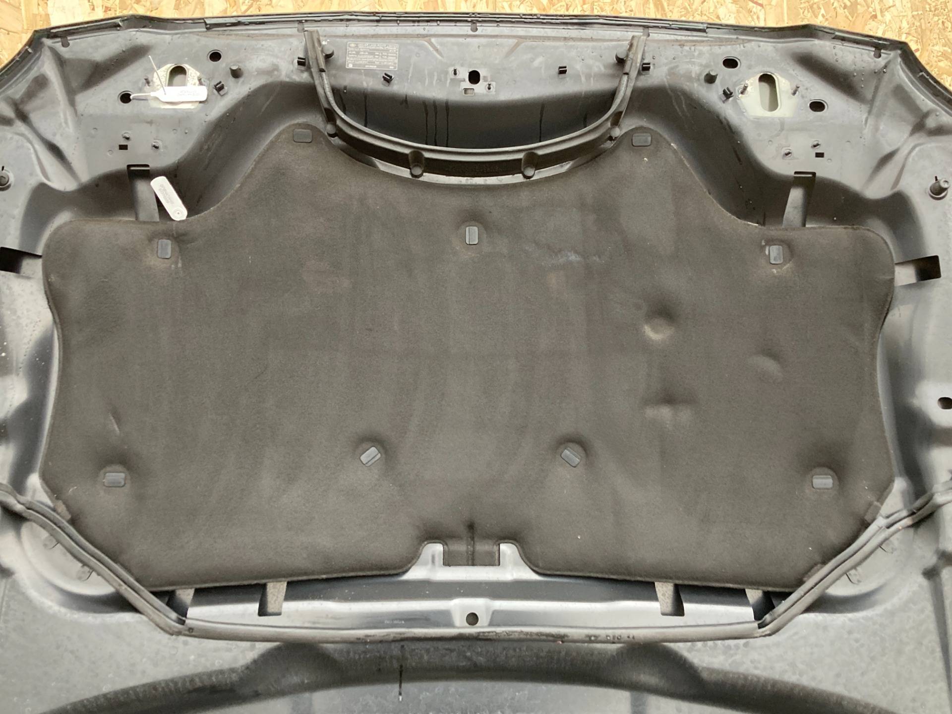 Шумоизоляция капота Jaguar XF 2 2018 OEM T2H3078