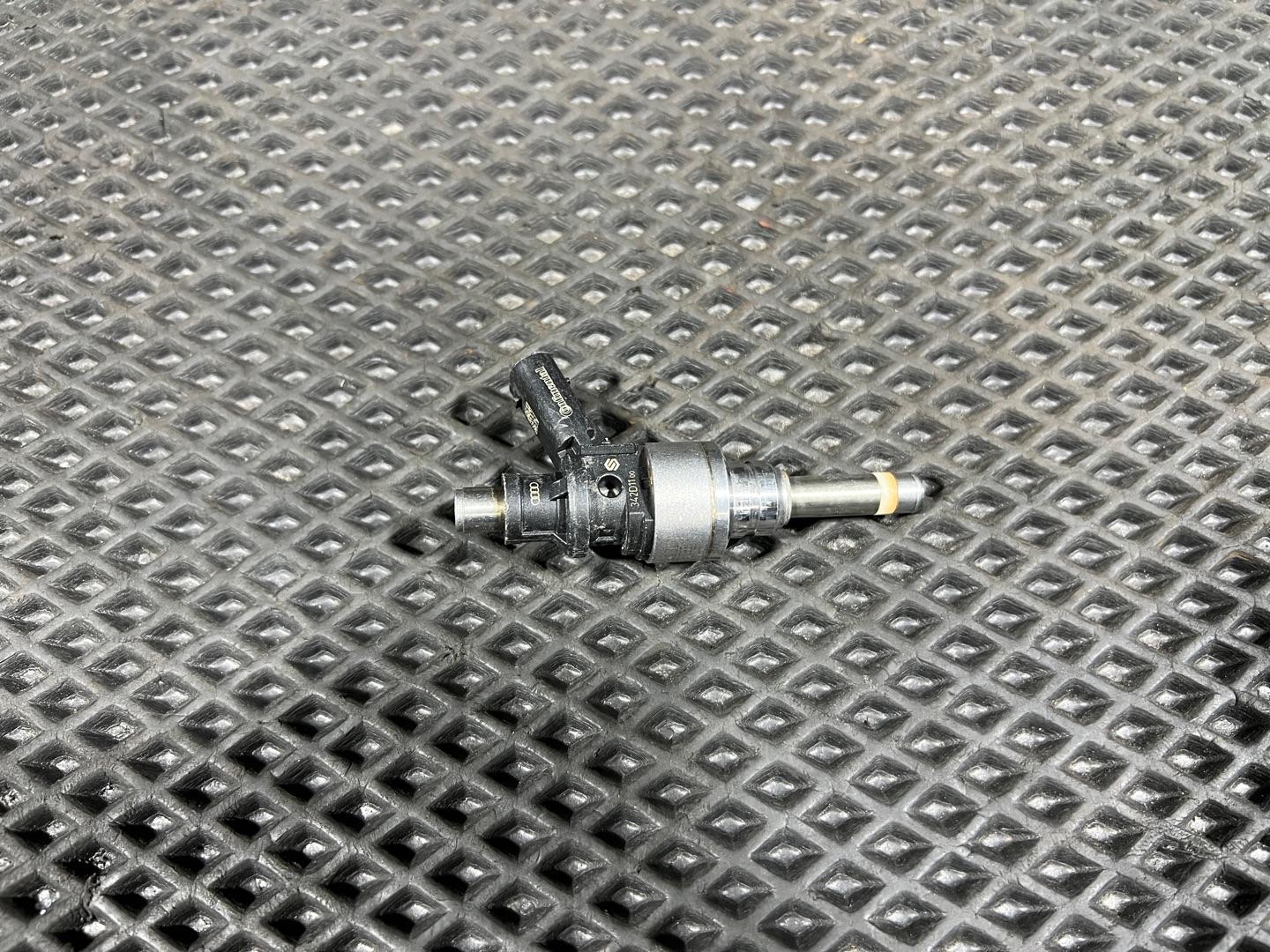 Форсунка Audi A8 D4/4H 2014 OEM 079036N, 1079036N