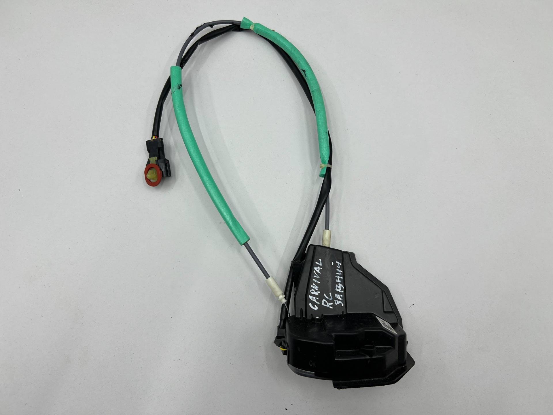 замок двери задней левой Kia Carnival 4 2022 OEM 81410R0010