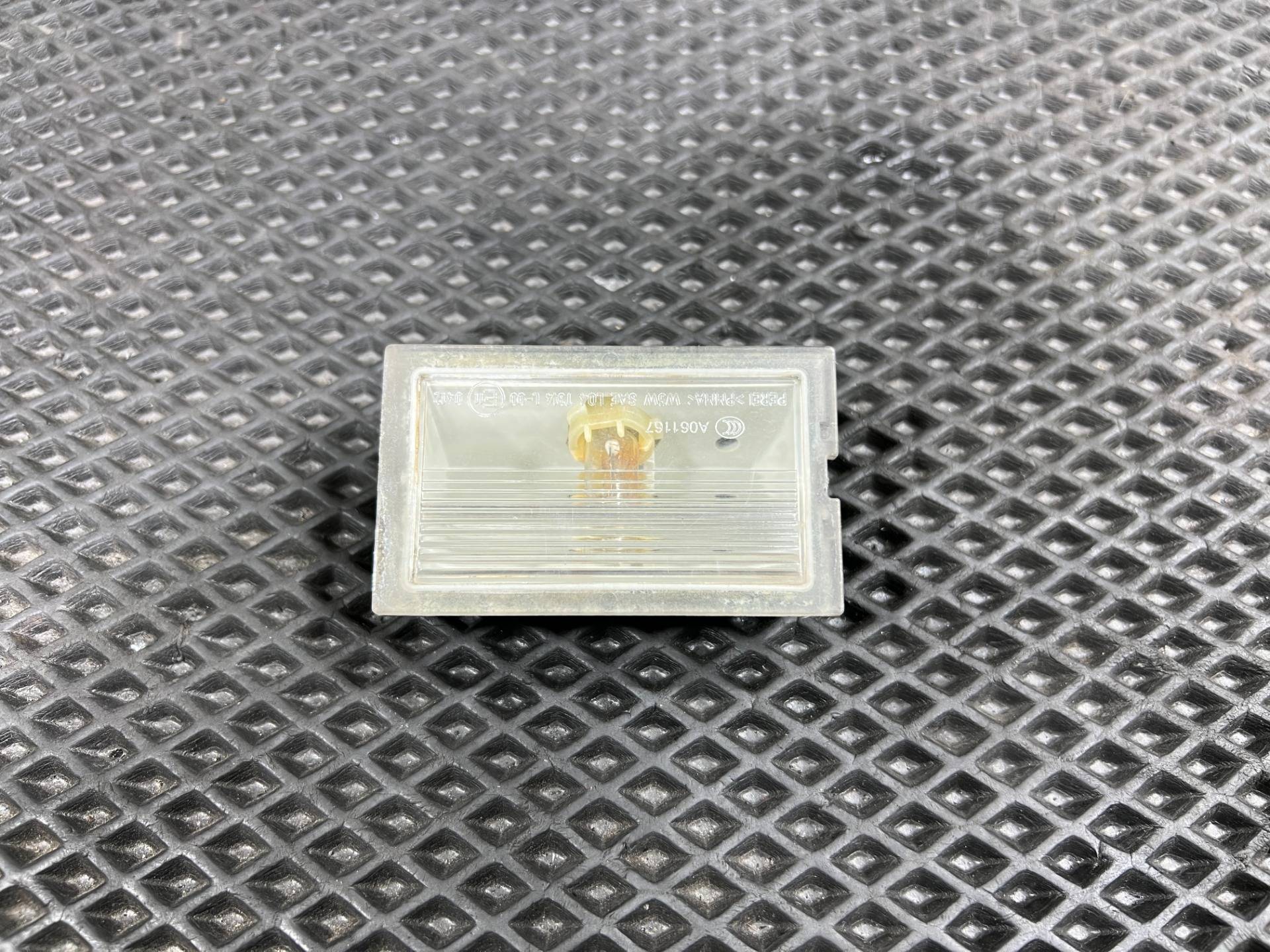 Подсветка номера Land Rover Freelander 2 2013 OEM XFC500040
