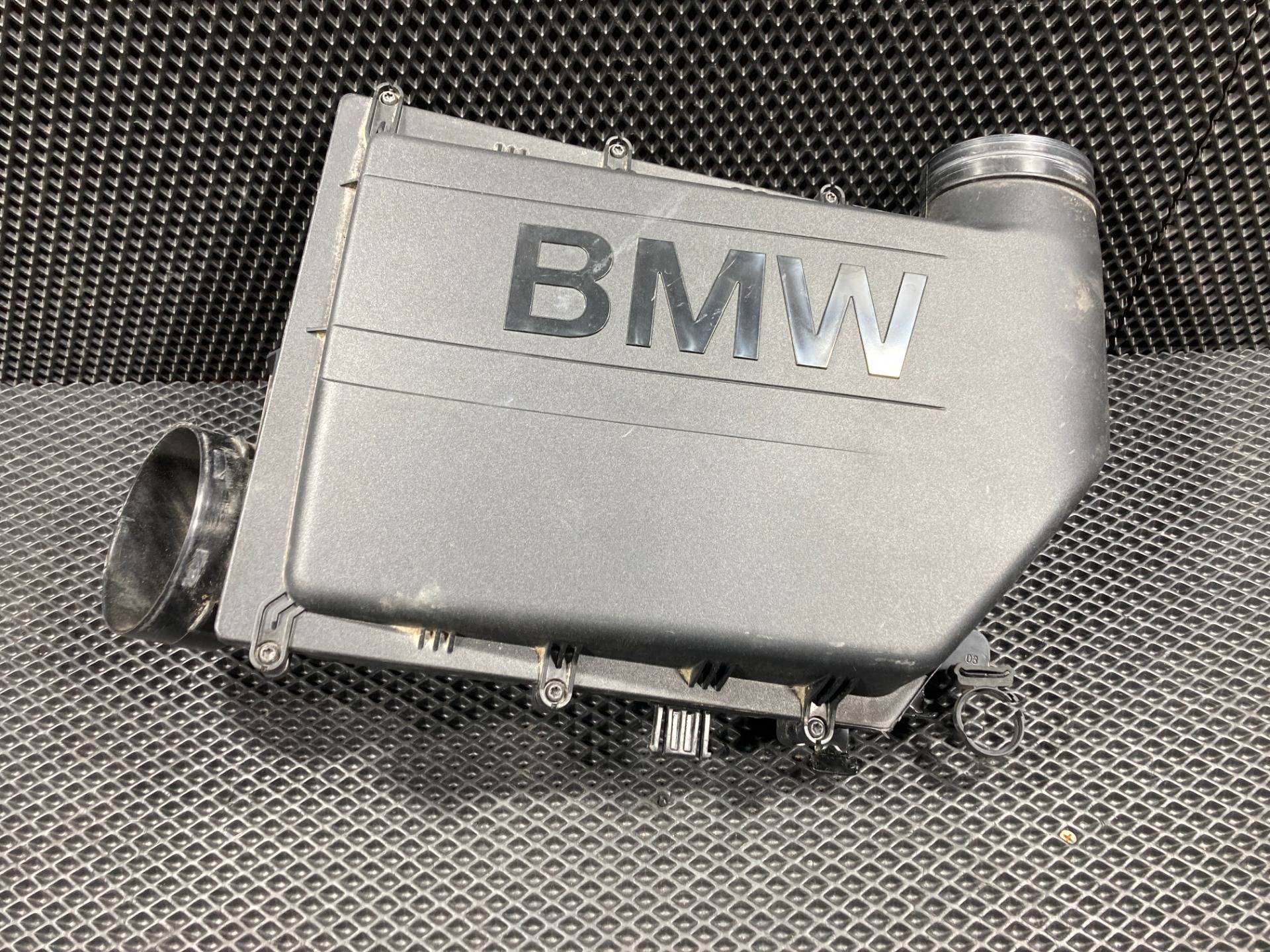 Корпус воздушного фильтра BMW X6 F16 2018 OEM 13717583713