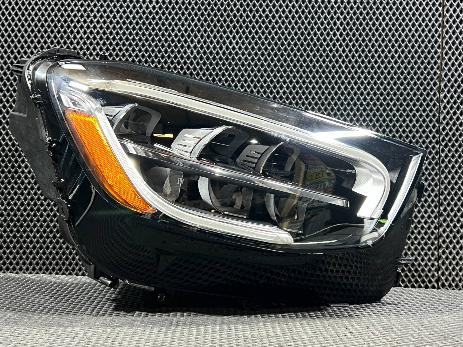 Фара правая Mercedes GLC X253 рестайлинг 2019 OEM A2539067401