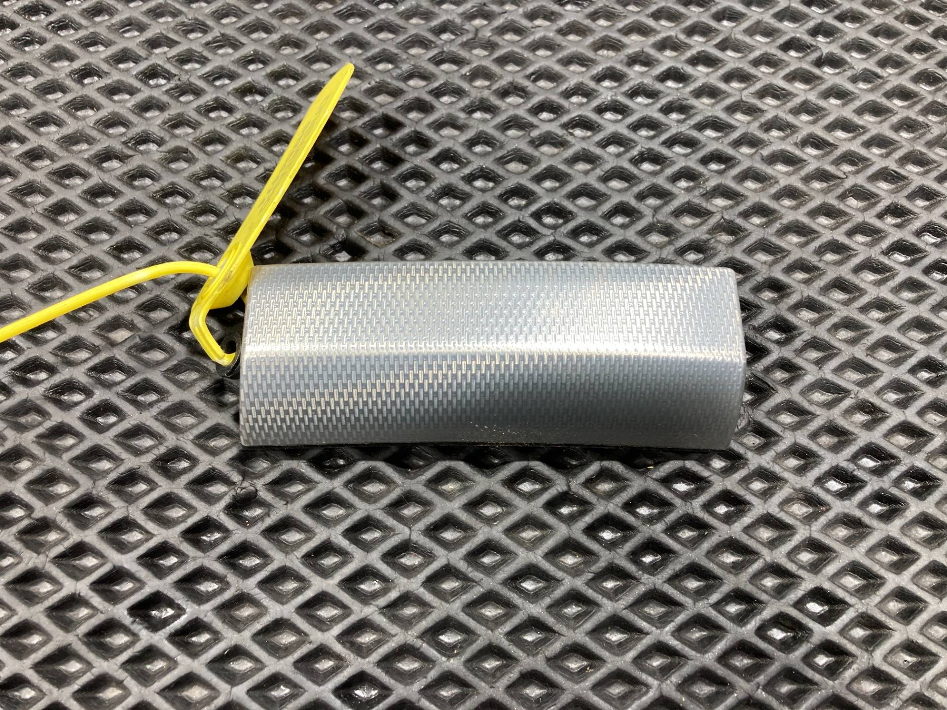 Накладка декоративная на торпедо Jaguar XF 2 2018 OEM GX63045C34, GX63045C34BA, T2H5508