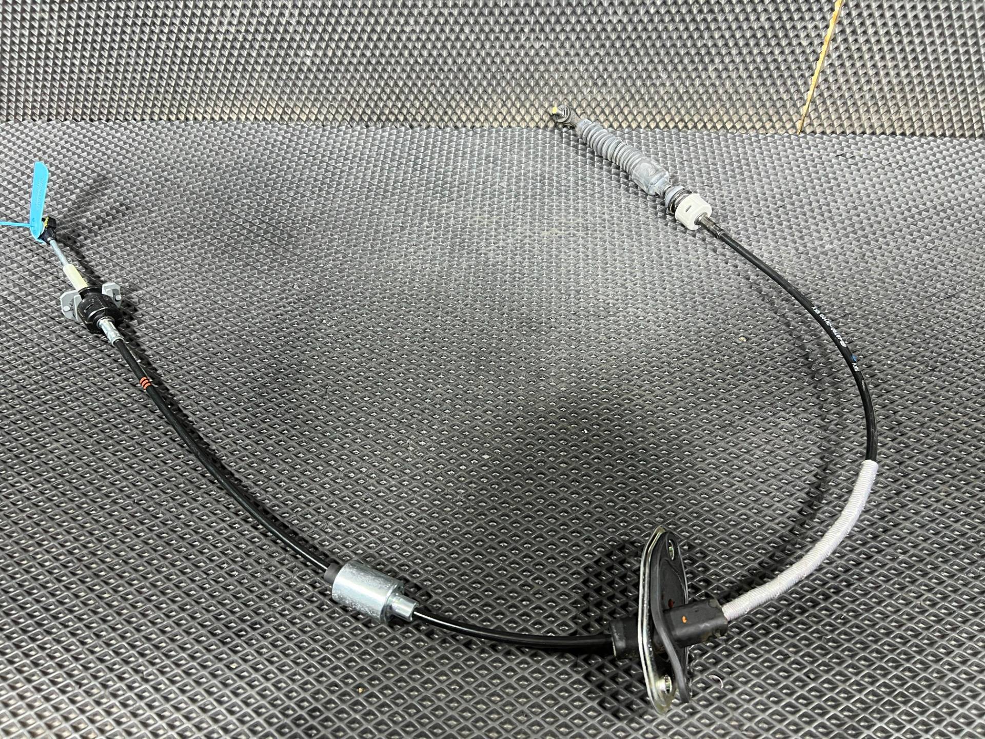 Трос кулисы КПП Hyundai Tucson 4 поколение (NX4) 2024 OEM 46790-CW100
