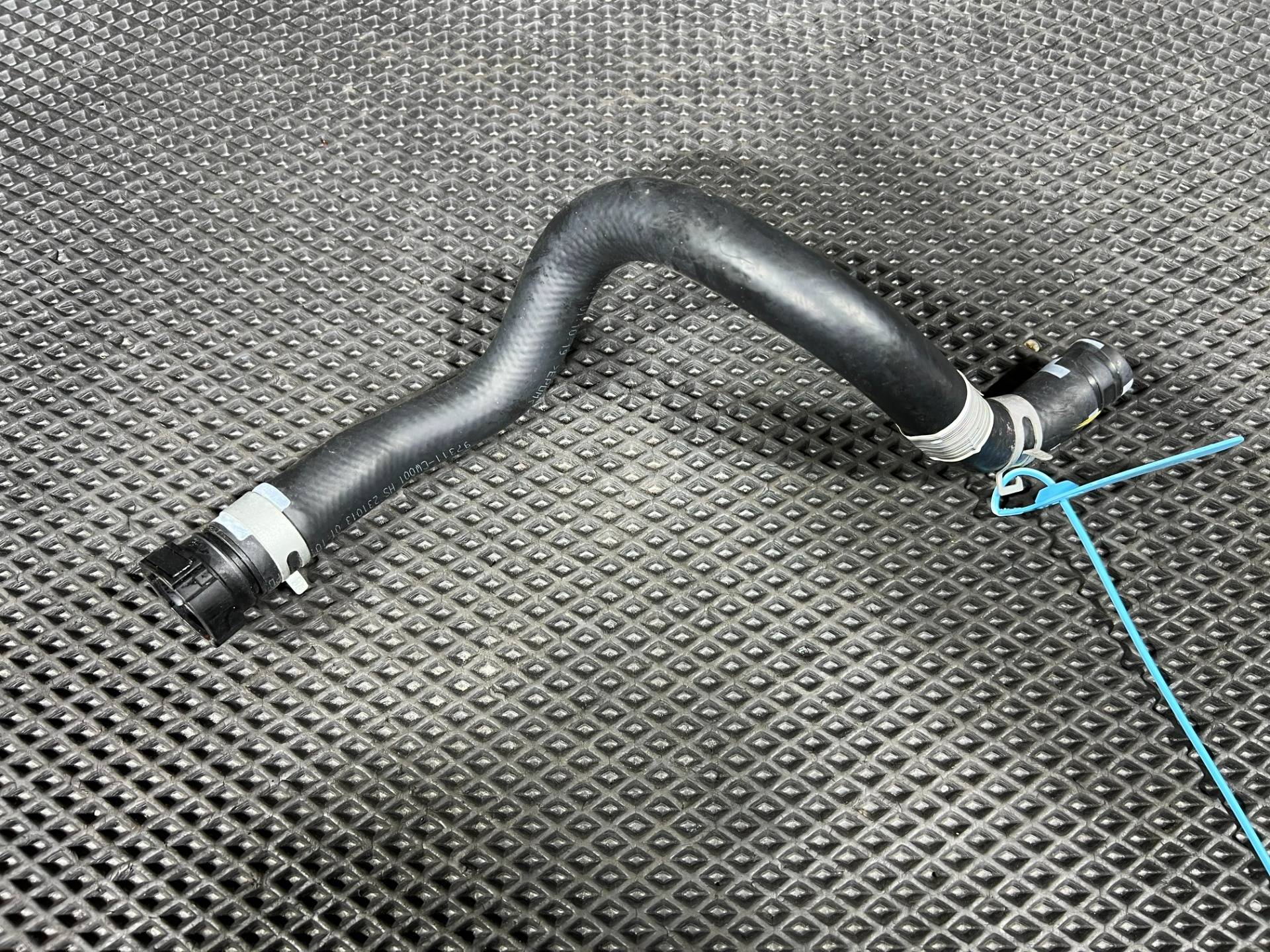 Патрубок (трубопровод, шланг) Hyundai Santa Cruz 2021 OEM 97311-CW001