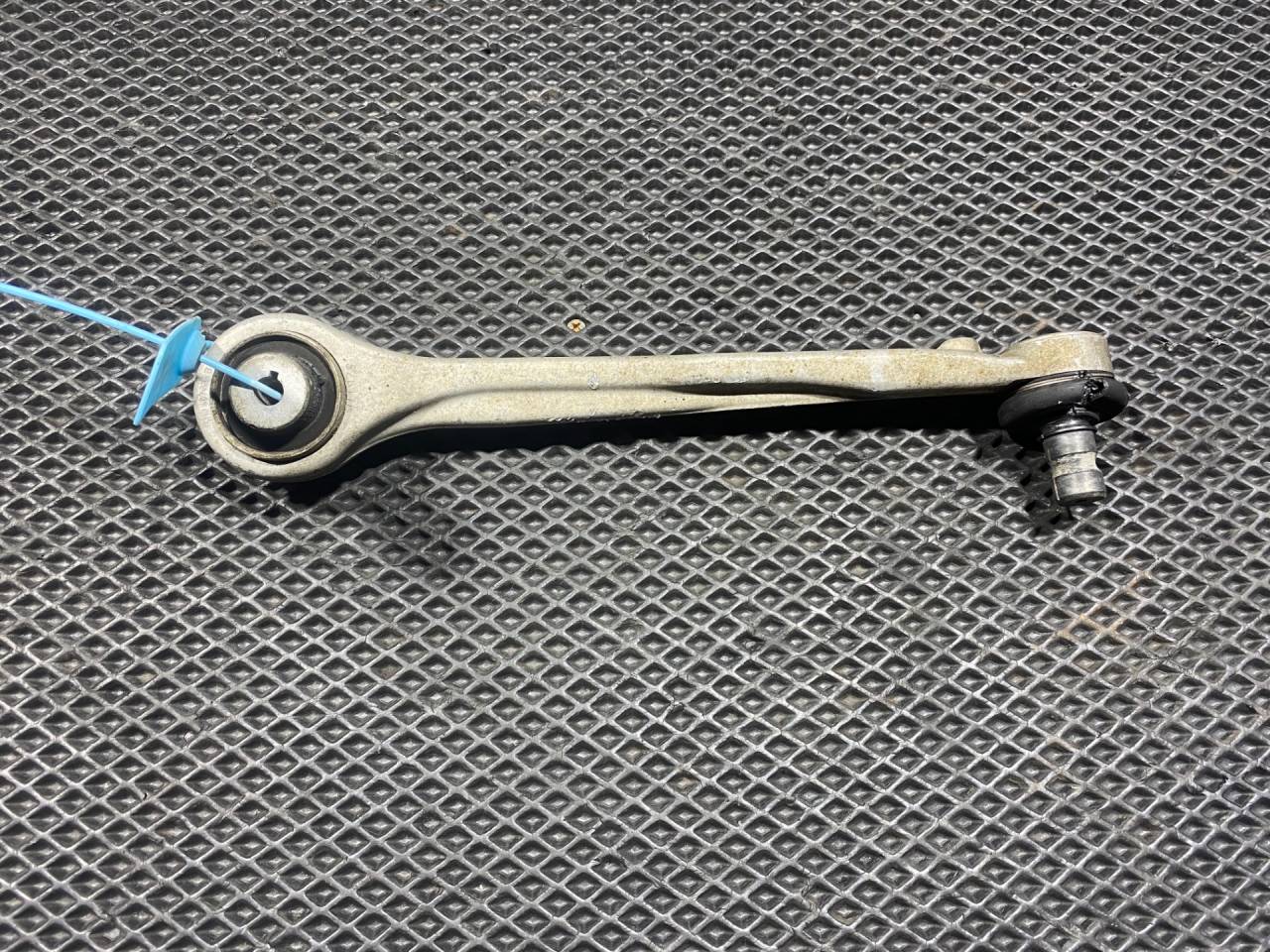 рычаг передний правый Audi A6 C8 2022, 3.0 л., бензин, АКПП, седан, 4M0407506B - фото №1