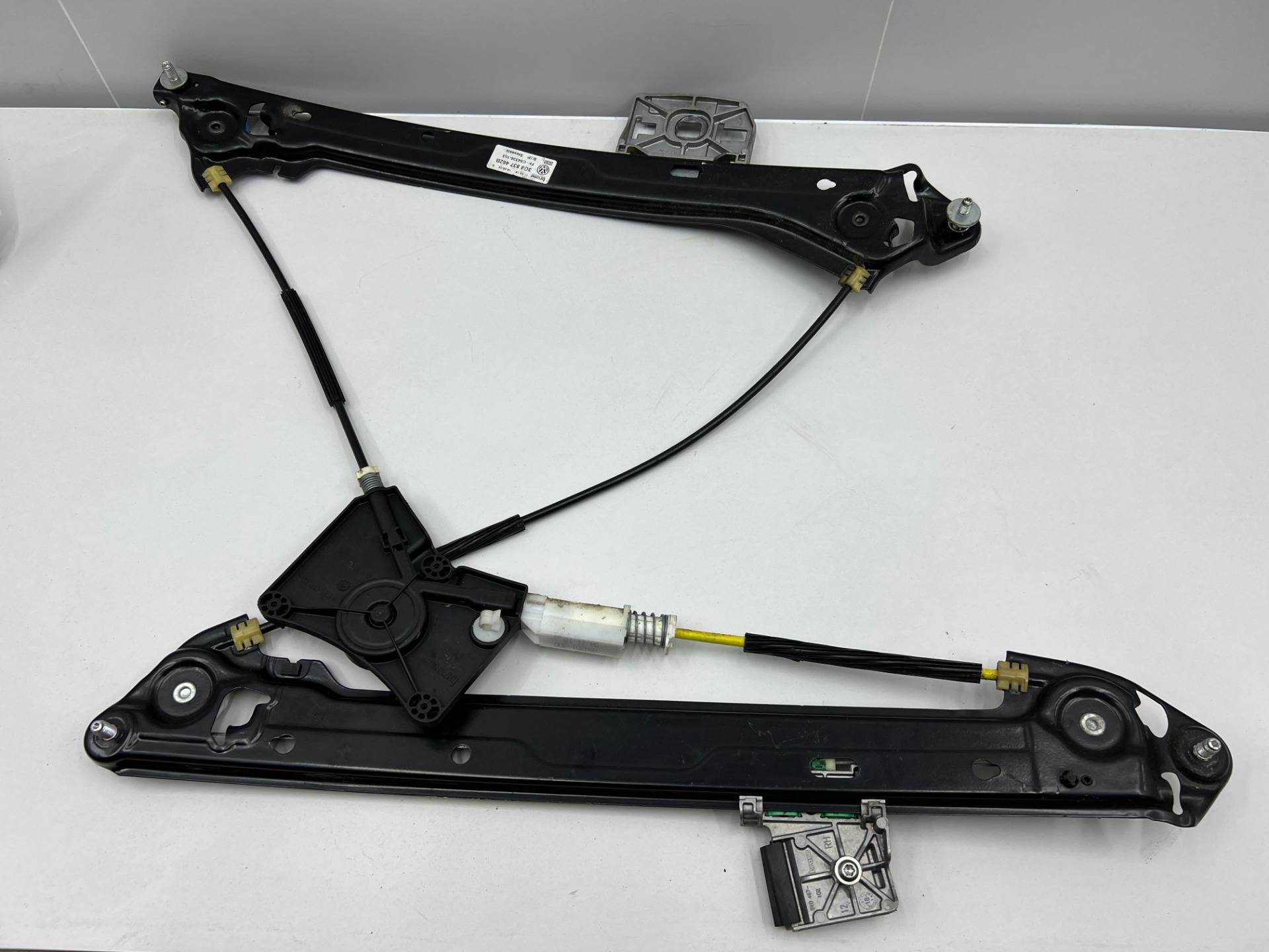 стеклоподъемник передний правый Volkswagen Arteon 2019 OEM 3G8837462B
