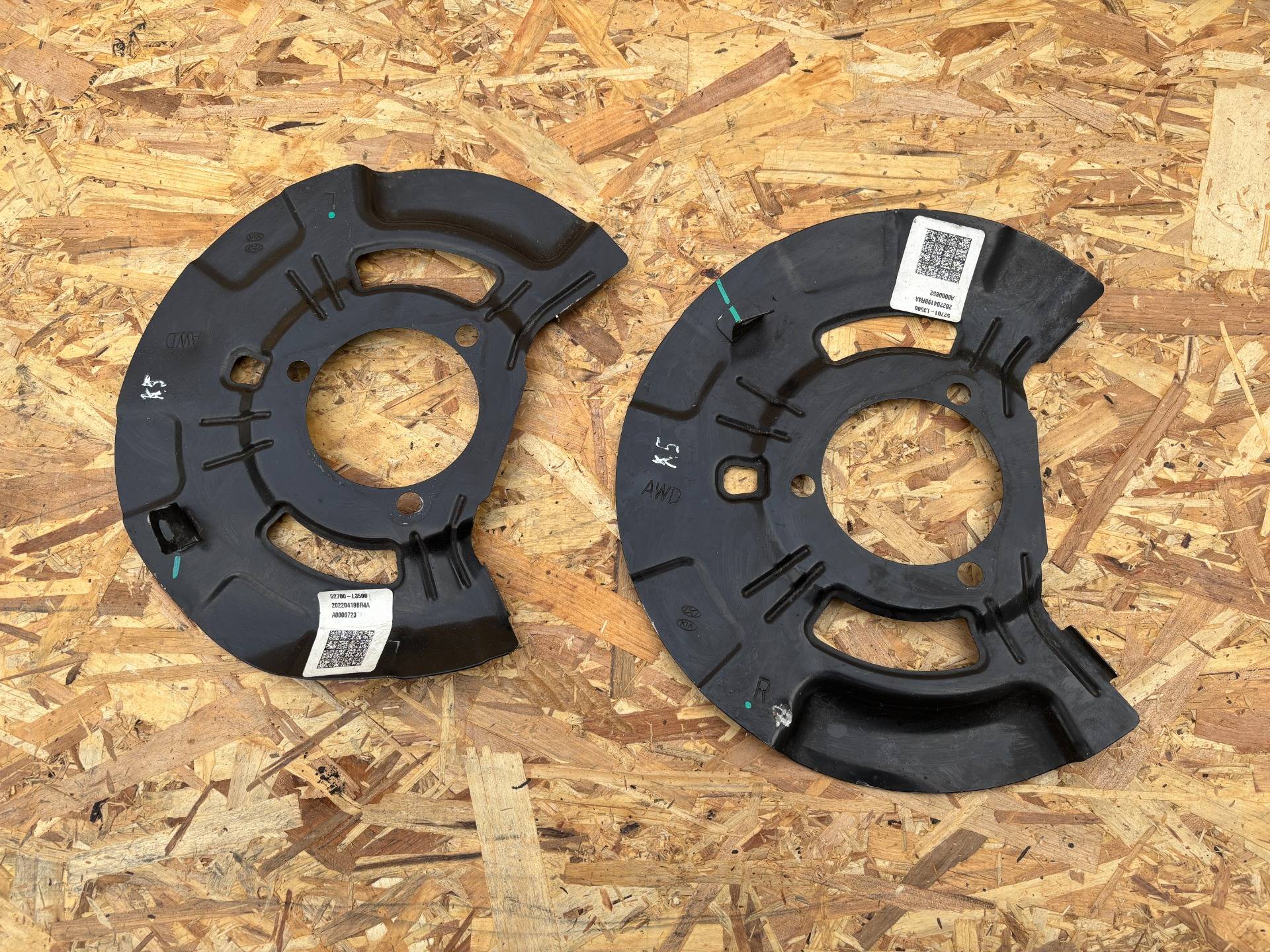 Кожух защитный тормозного диска Kia K5 3 2022 OEM 52700-L3500, 58243L3500, 58245L3500, 52701-L3500