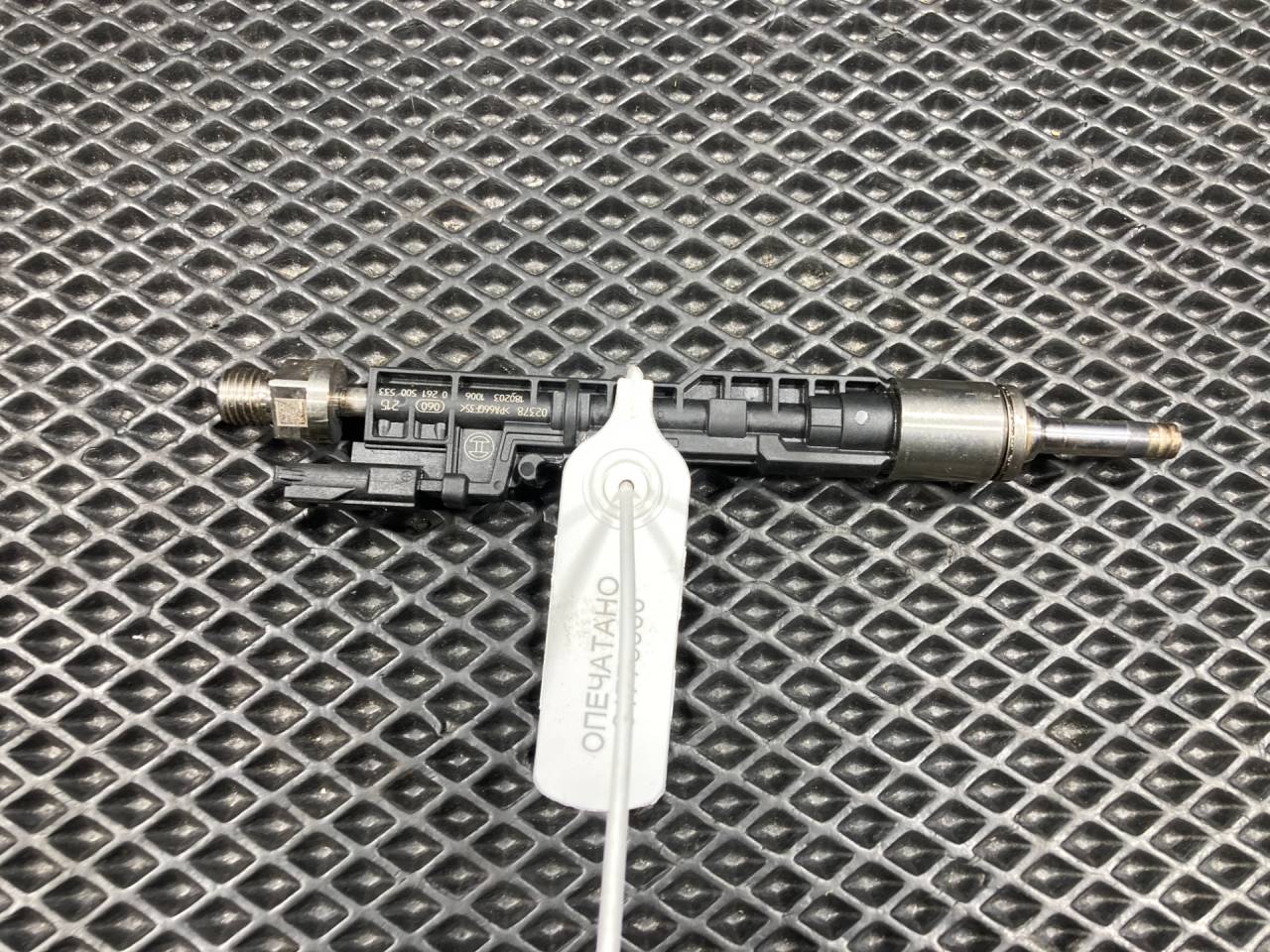 форсунка BMW X5 F15 2018, 3.0 л., N55 B30 A, бензин, АКПП, внедорожник 5 дв., 13647639994, 0261500533 - фото №1