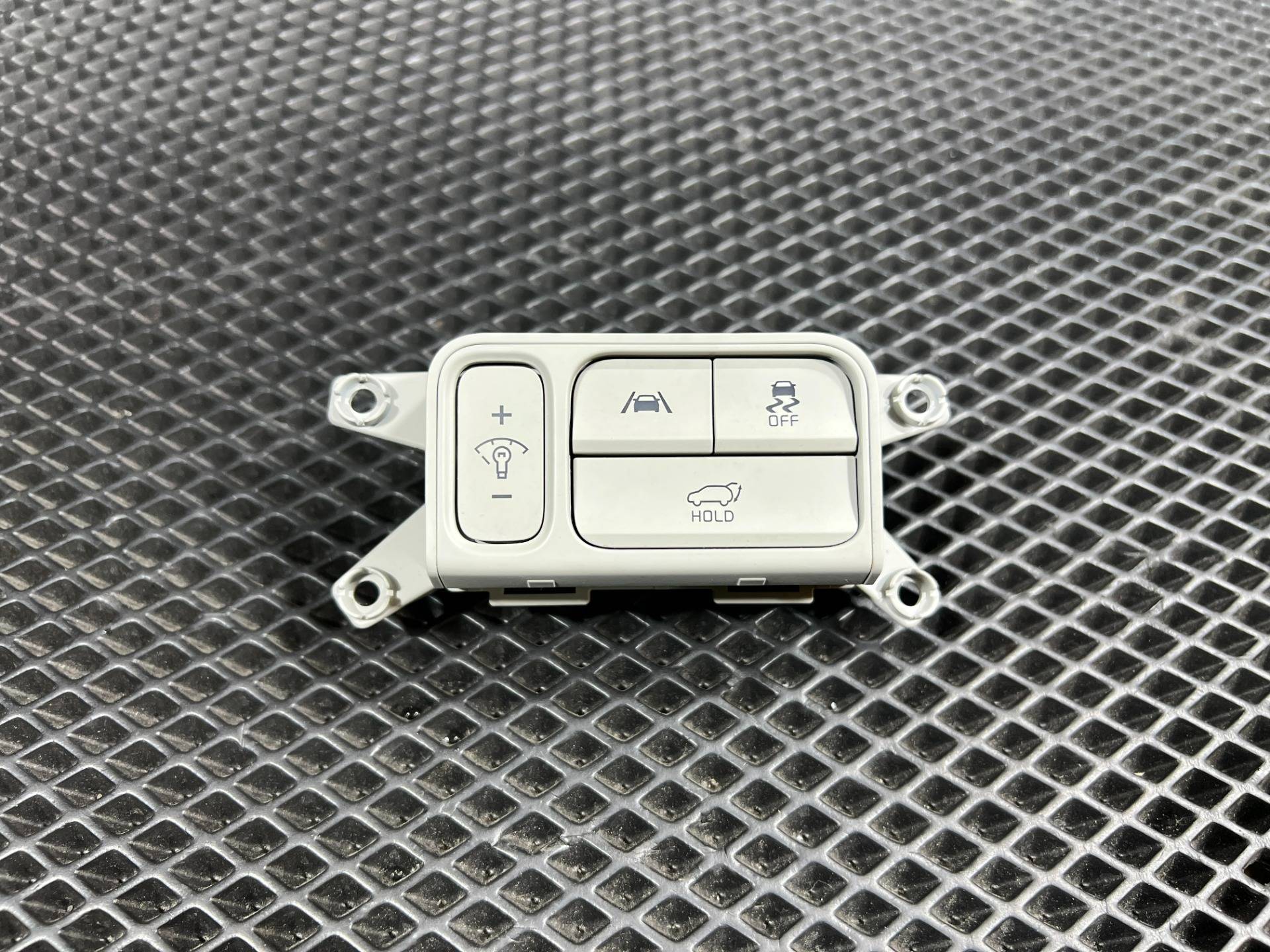 Кнопка антипробуксовочной системы (ABS/ESP) Kia Sorento 4 2023 OEM 93750R5200GYT