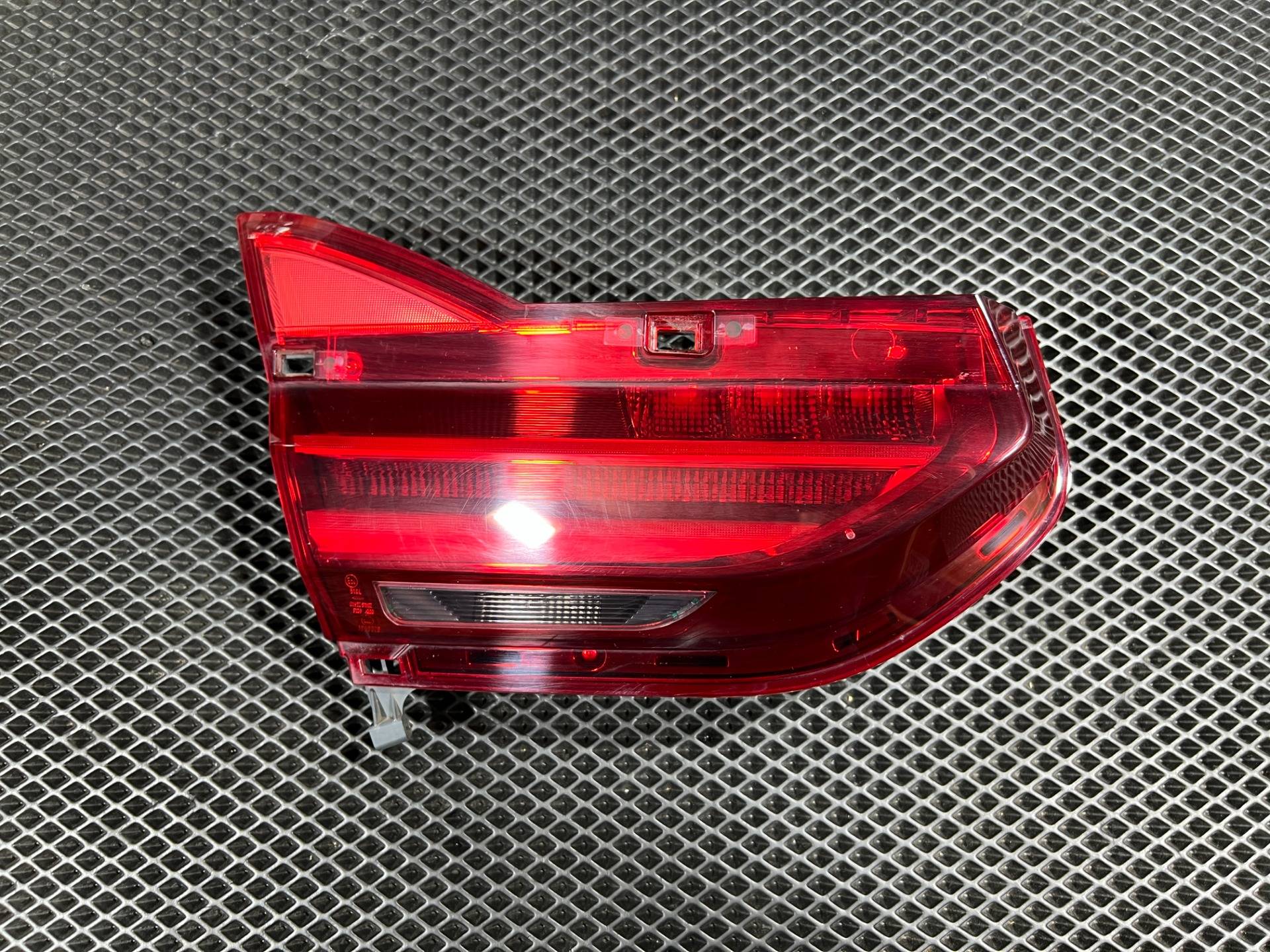 Фонарь крышки багажника левый BMW 7 G11/G12 2017 OEM 7342967