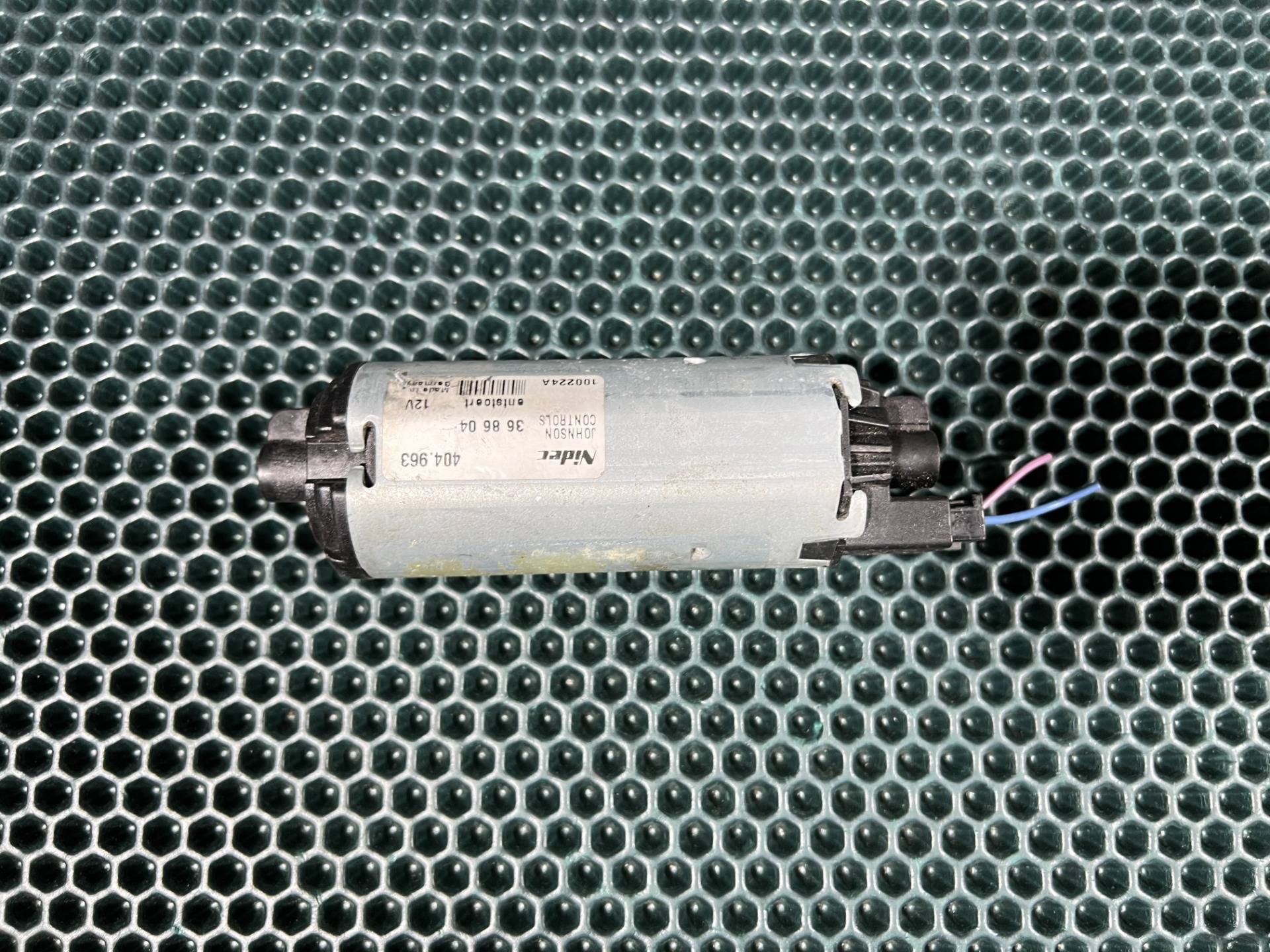 моторчик регулировки сиденья Land Rover Freelander 2 2012 OEM 404963