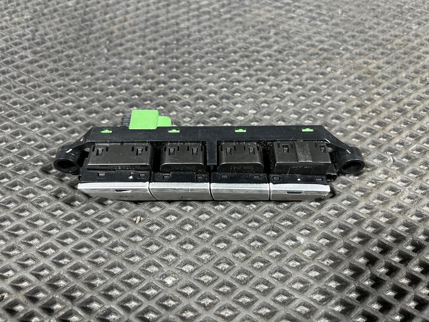 Блок памяти сидений Audi S8 D4 2016 OEM 4H0959770D