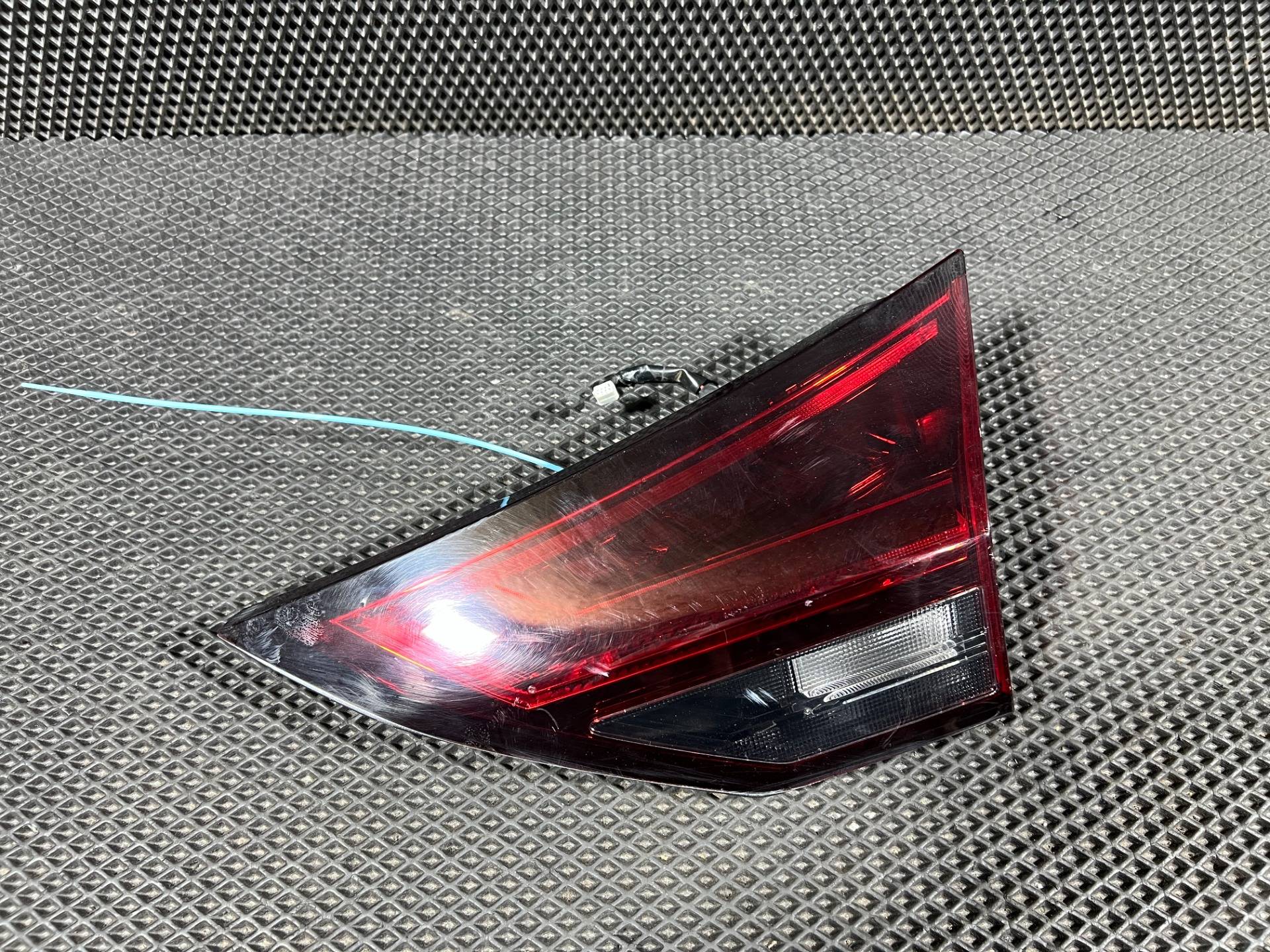Фонарь крышки багажника правый Nissan Rogue T33 2022 OEM 2268A8D033, 265556RR0D
