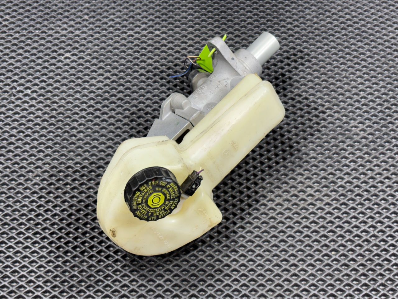 цилиндр тормозной главный Mercedes-Benz R-Класс W251 2005, A2514300202, 264156-00124 - фото №1