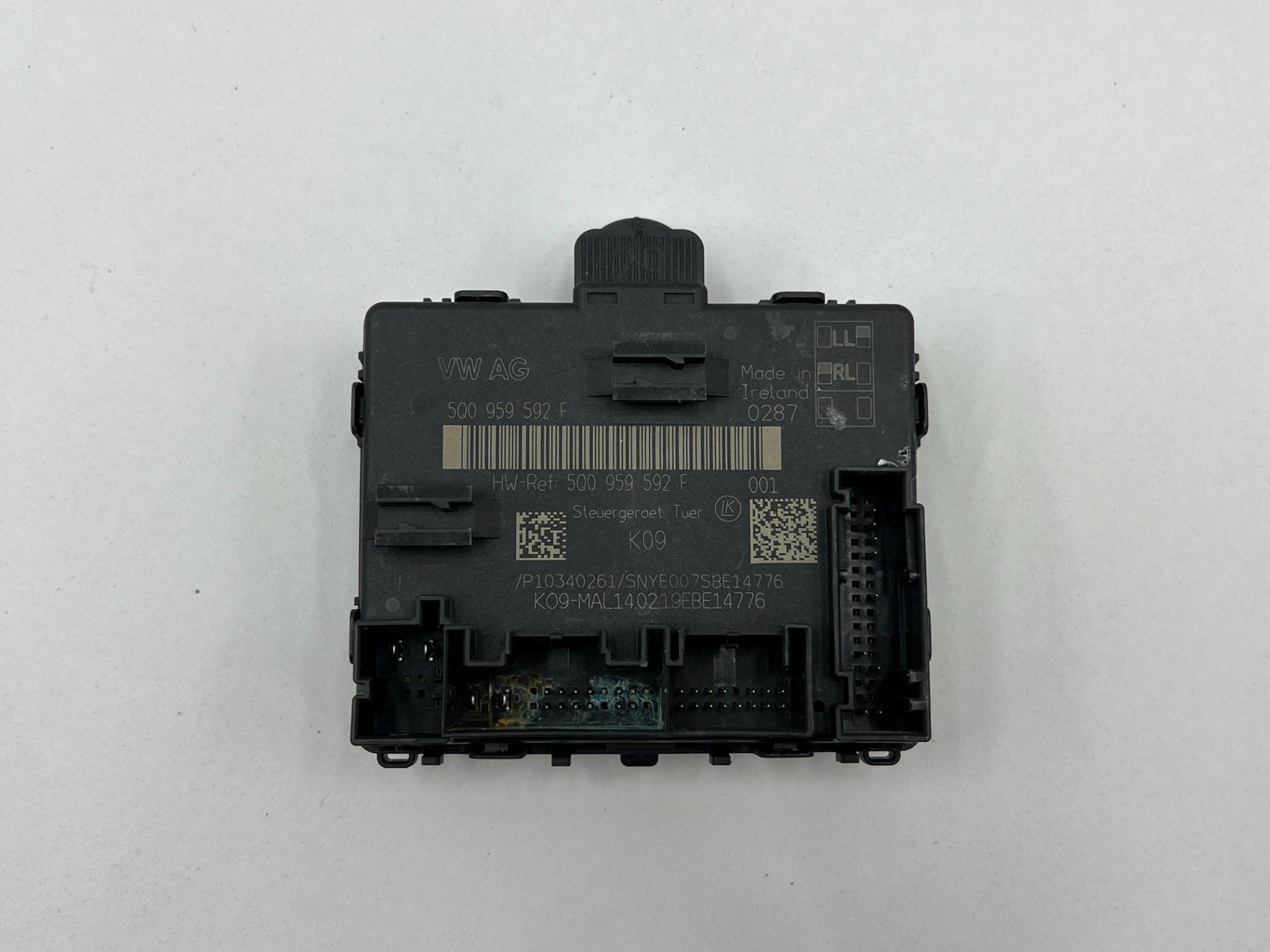 Блок управления двери передней правой Audi TT 8S 2019 OEM 5Q0959592F