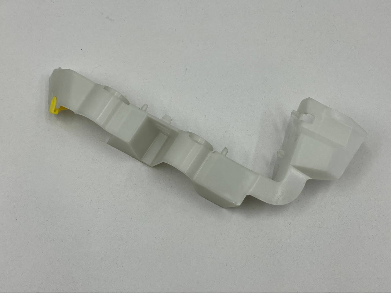 Кронштейн крепления бампера Audi S4 B9 рестайлинг 2021 OEM 8W0807283E
