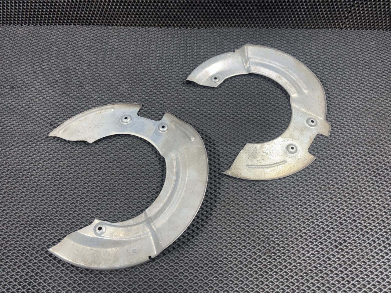 защитный кожух тормозного механизма Jaguar XF X260 260 2018, 2.0 л., бензин, АКПП, седан, GX632K005AC, GX632K004AC, T2H11206, T2H11208 - фото №1