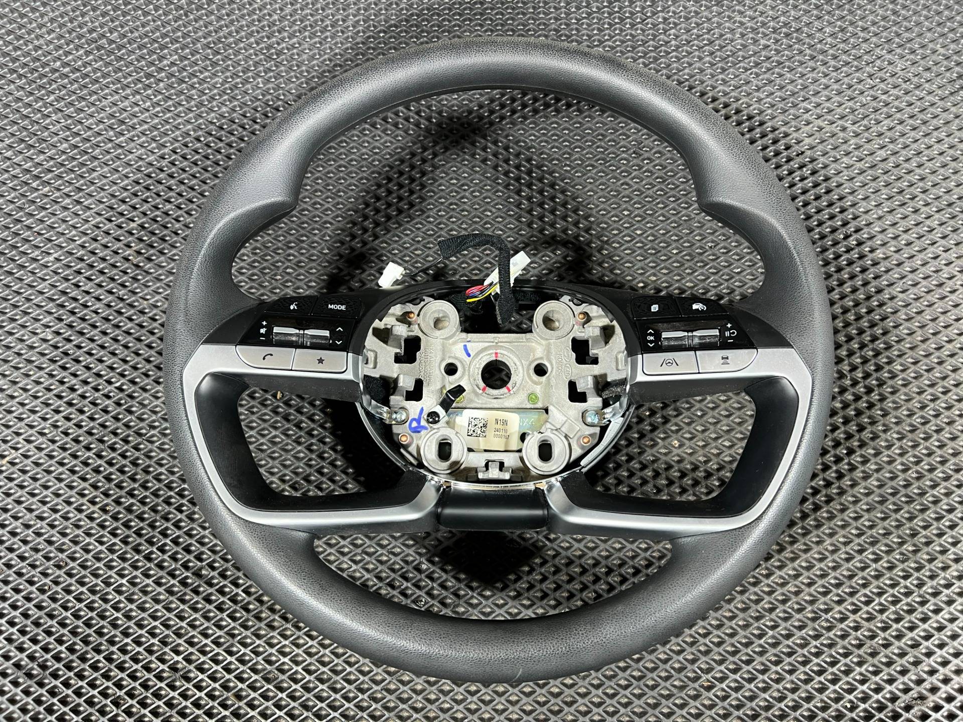 Руль Hyundai Tucson 4 поколение (NX4) 2024 OEM 58113-N9000, 56100N9190NNB