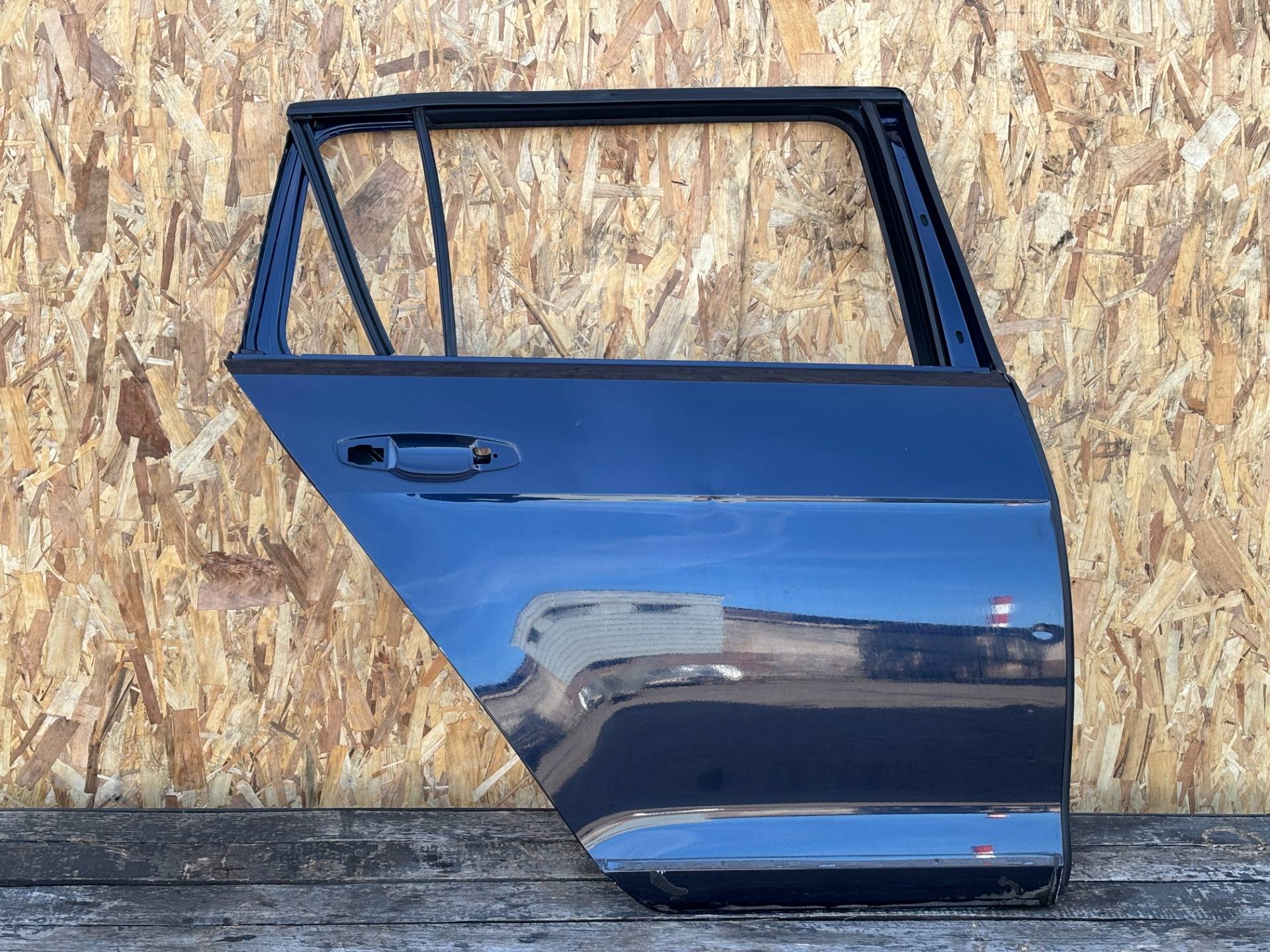 Дверь задняя правая Volkswagen Golf Alltrack 7 рестайлинг 2017 OEM 5G9833312D