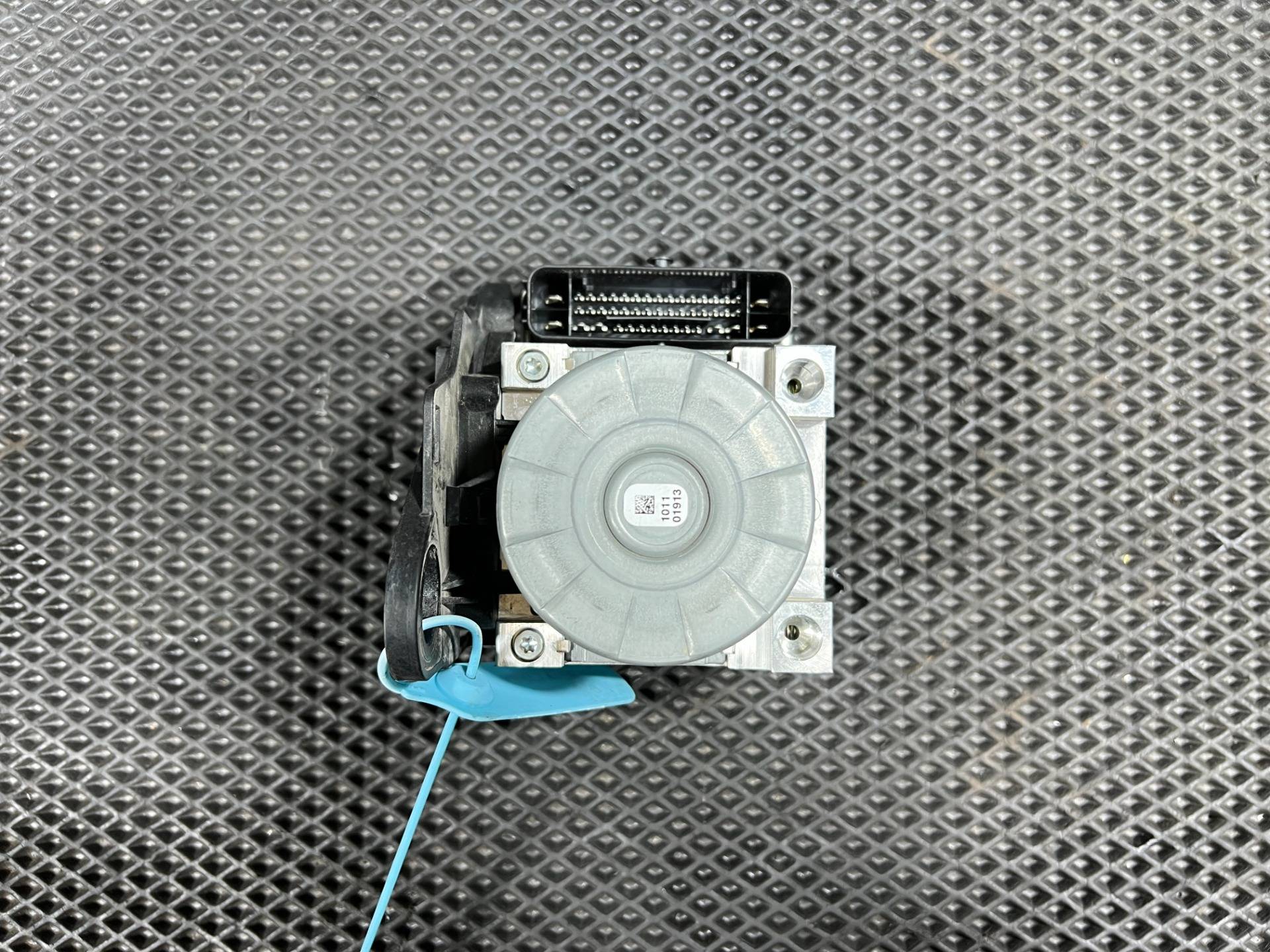 Блок ABS Volkswagen Atlas рестайлинг 2023 OEM 5Q0614517GA