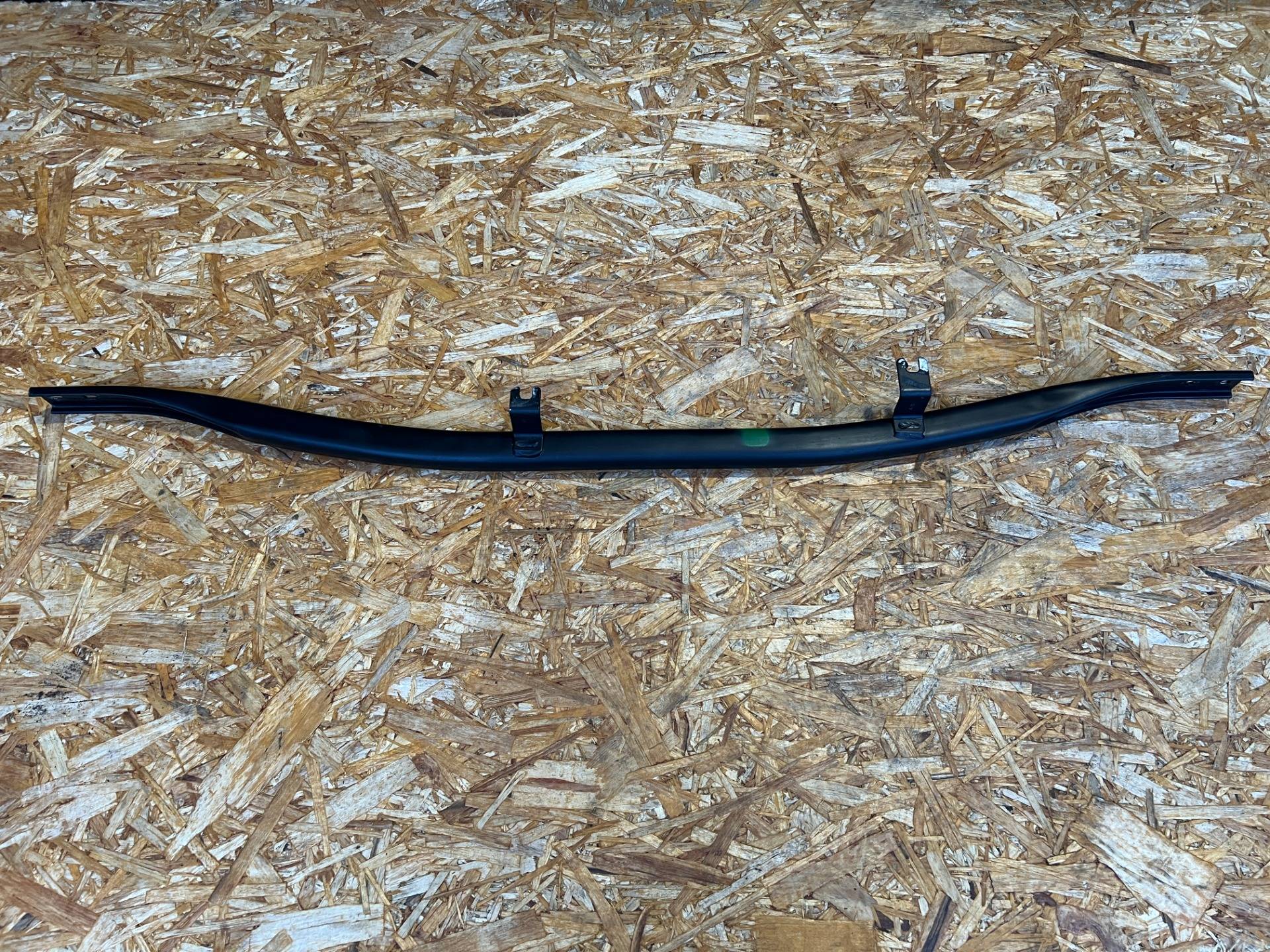 Распорка стоек Porsche Cayenne 958 2022 OEM 95B805629