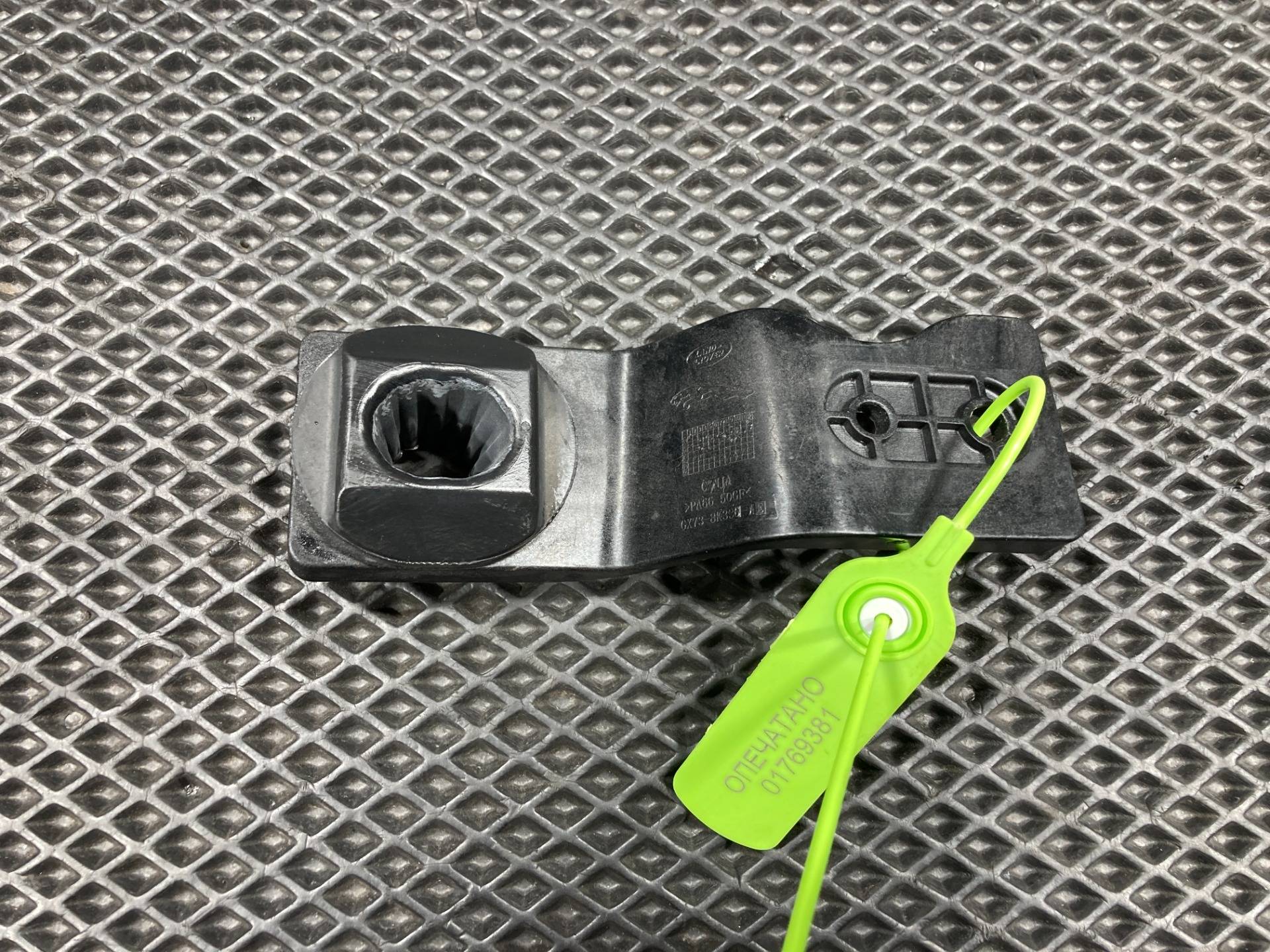 Кронштейн радиатора Jaguar XE X760 2017 OEM GX738K336AE, T2H25176, T2H44757