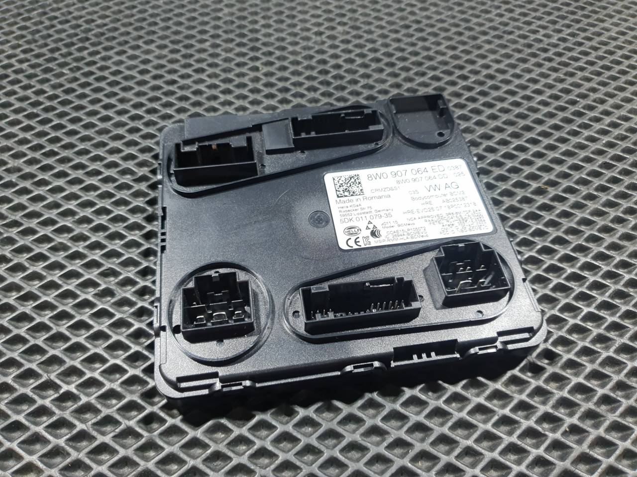 блок комфорта Audi Q7 4M 2017, 3.0 л., CREC, бензин, АКПП, внедорожник 5 дв., 8W0907064ED, 8W0907064DD - фото №1