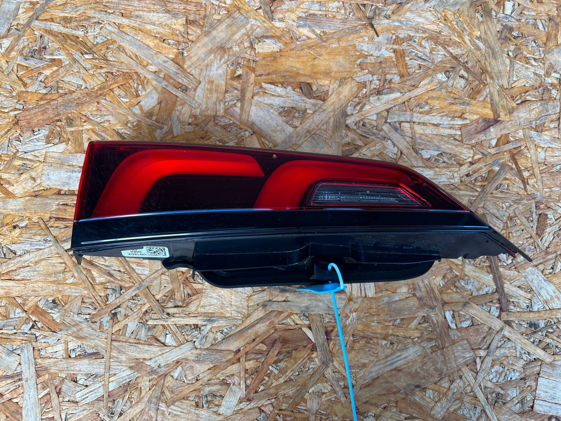 Фонарь крышки багажника правый Honda CR-V 6 поколение 2025 OEM UP17DX3A0A, 34150-3A0-A11