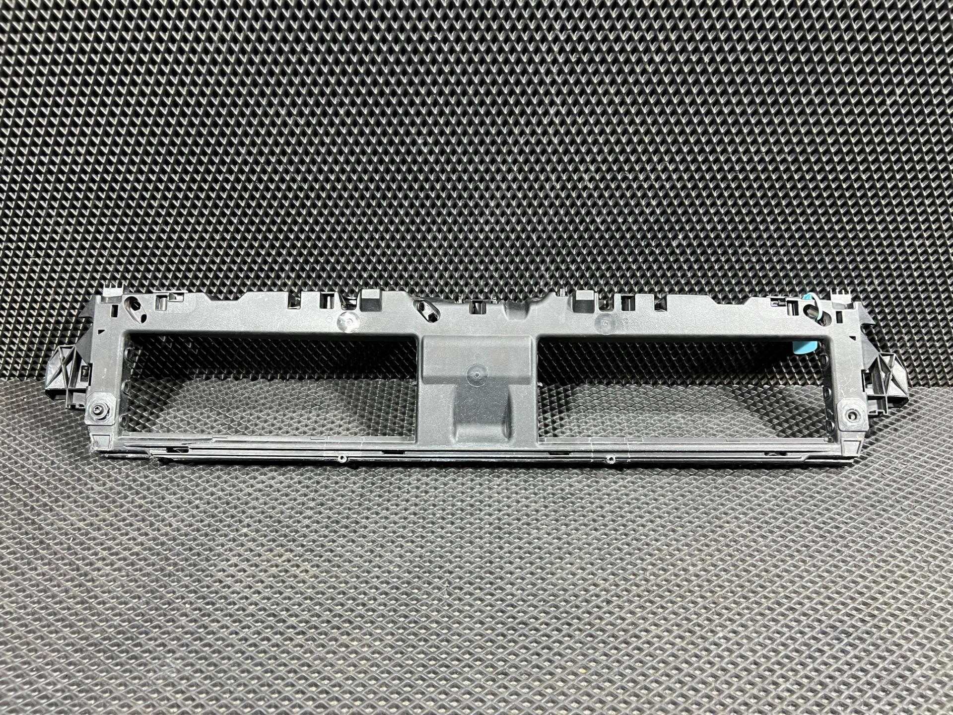 кронштейн крепления бампера переднего Audi RS4 B9 рестайлинг 2021 OEM 8W0807771
