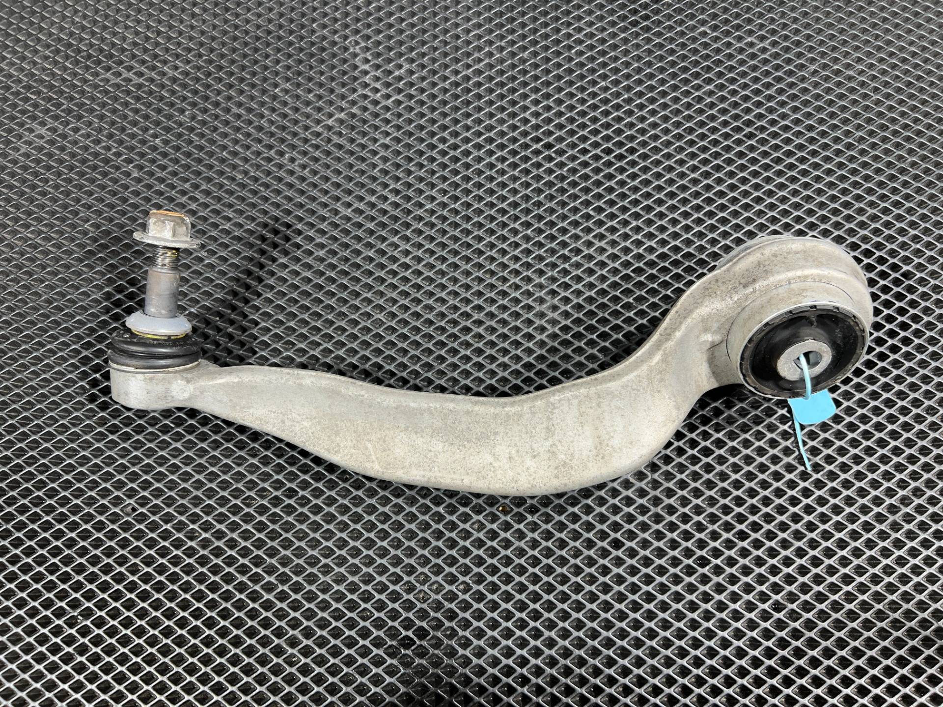 Рычаг передний правый BMW 7 G11/G12 2017 OEM 31106861152