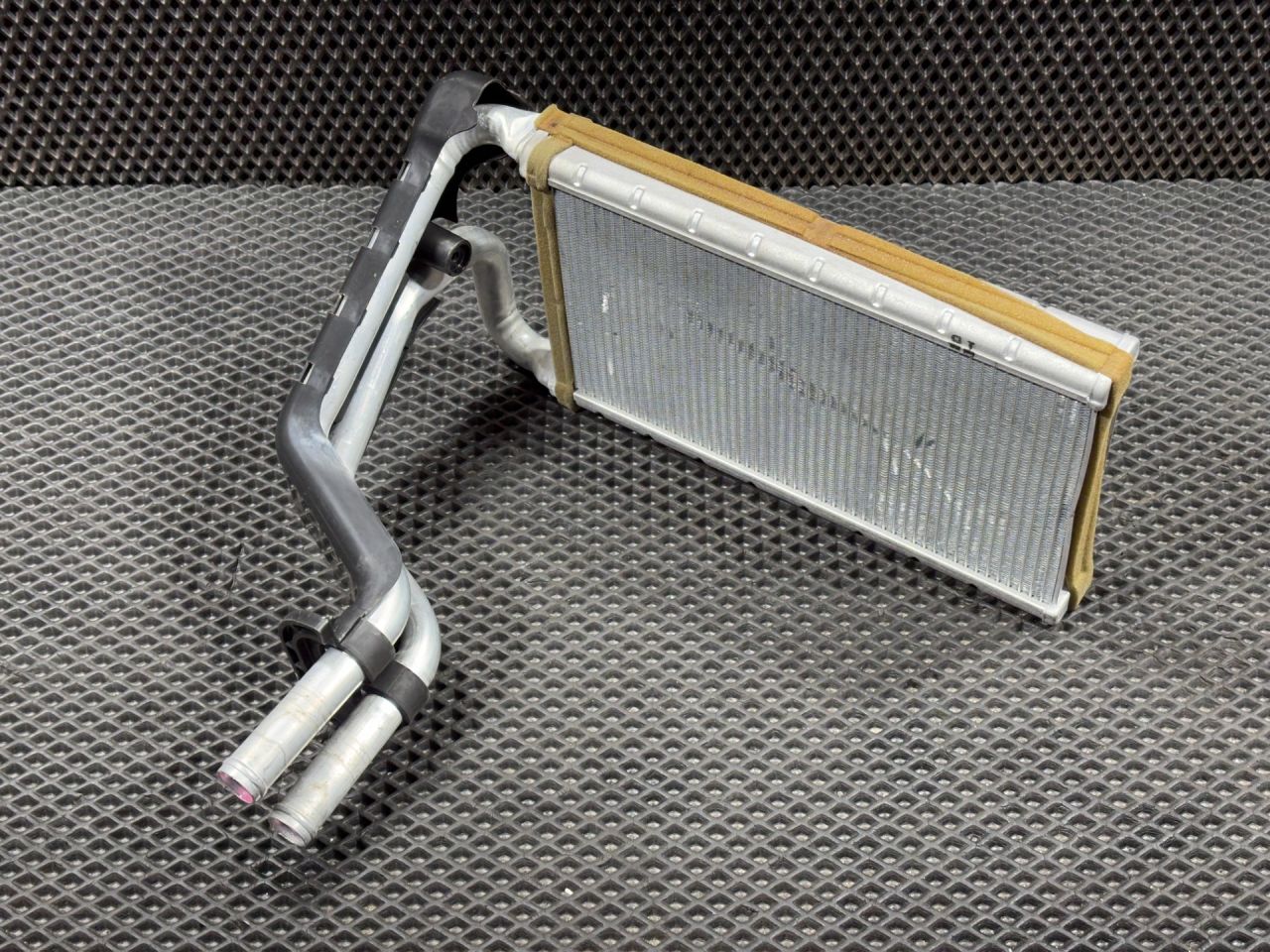 радиатор отопителя (печки) Kia K5 3 поколение 2022, 1.6 л., G4FP, бензин, АКПП, 97138L0000, DC3H2DN8BA - фото №1