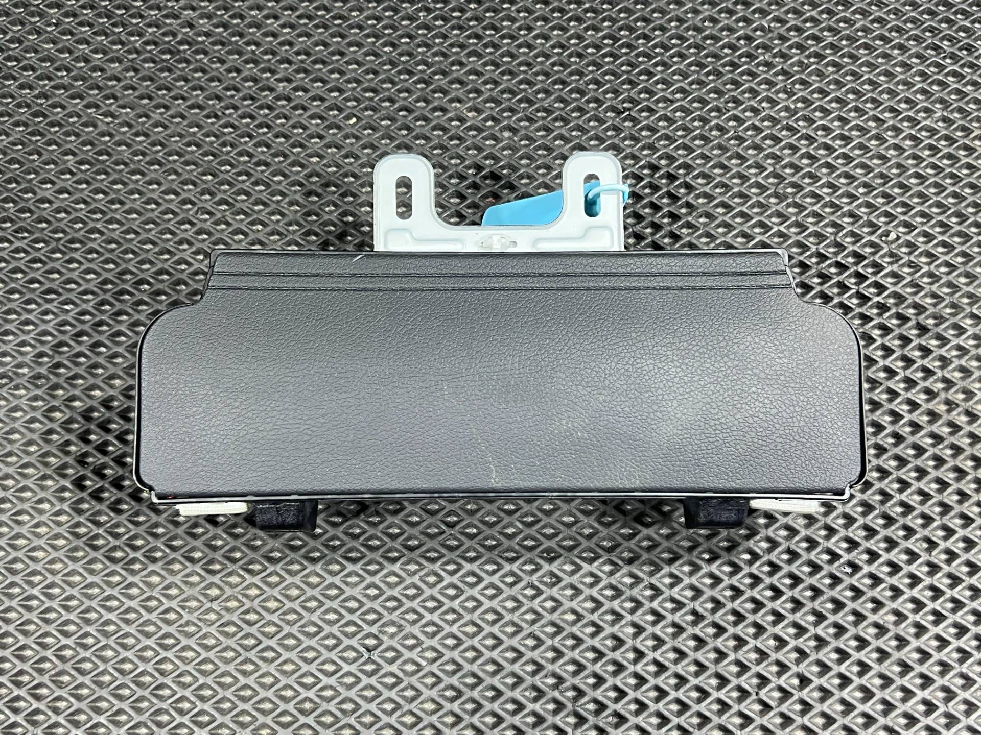 Подушка безопасности коленная Genesis G70 2019 OEM 80200G9100