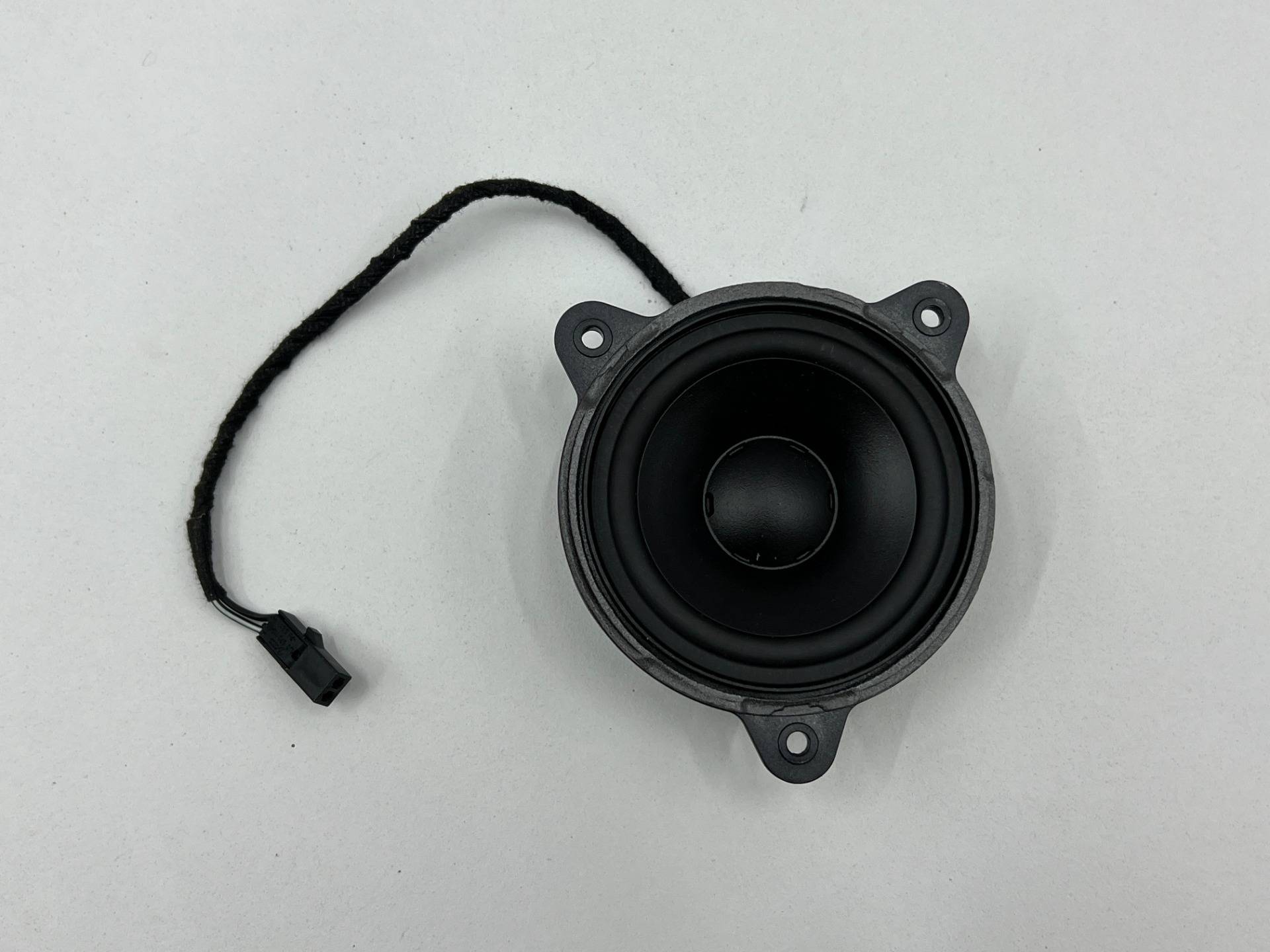 динамик Volkswagen Tiguan 2 2022 OEM 3G0035415D