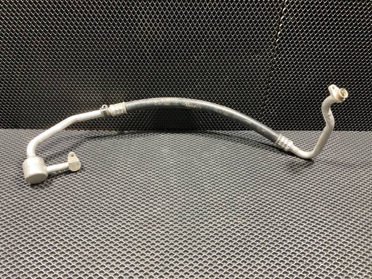 трубка кондиционера Jaguar XJ 4 поколение 2015, 3.0 л., бензин, АКПП, седан - фото №1